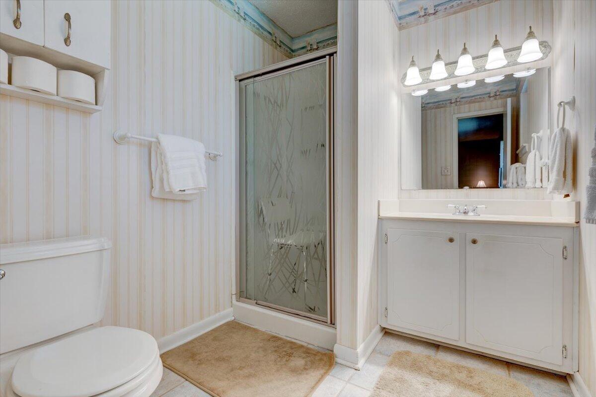 TEN LAKE ESTATES UNIT 1 - Residential