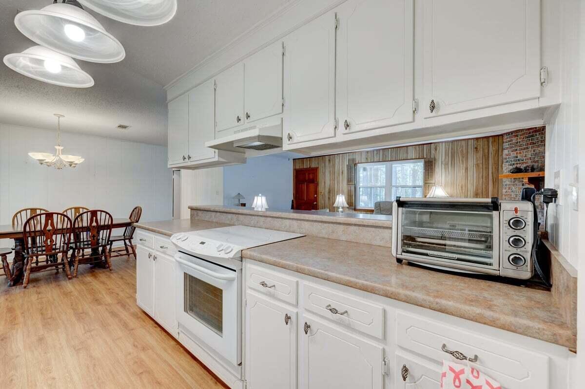 TEN LAKE ESTATES UNIT 1 - Residential