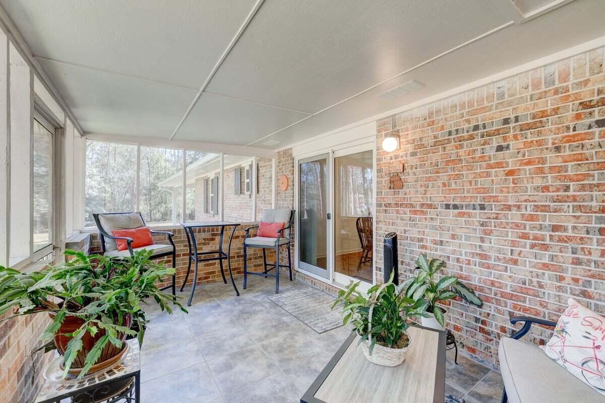 TEN LAKE ESTATES UNIT 1 - Residential