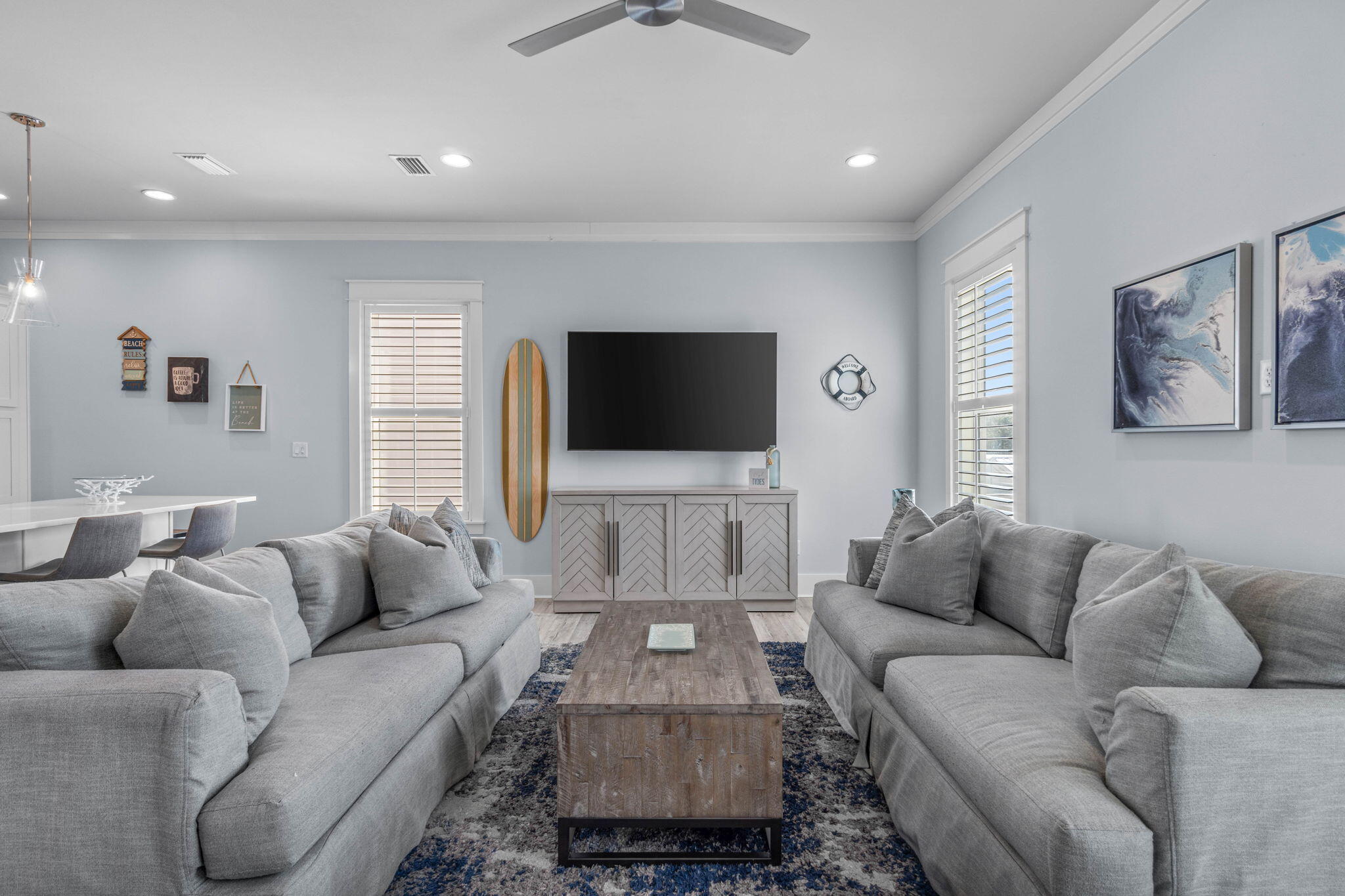 HIDDEN PALMS - Residential