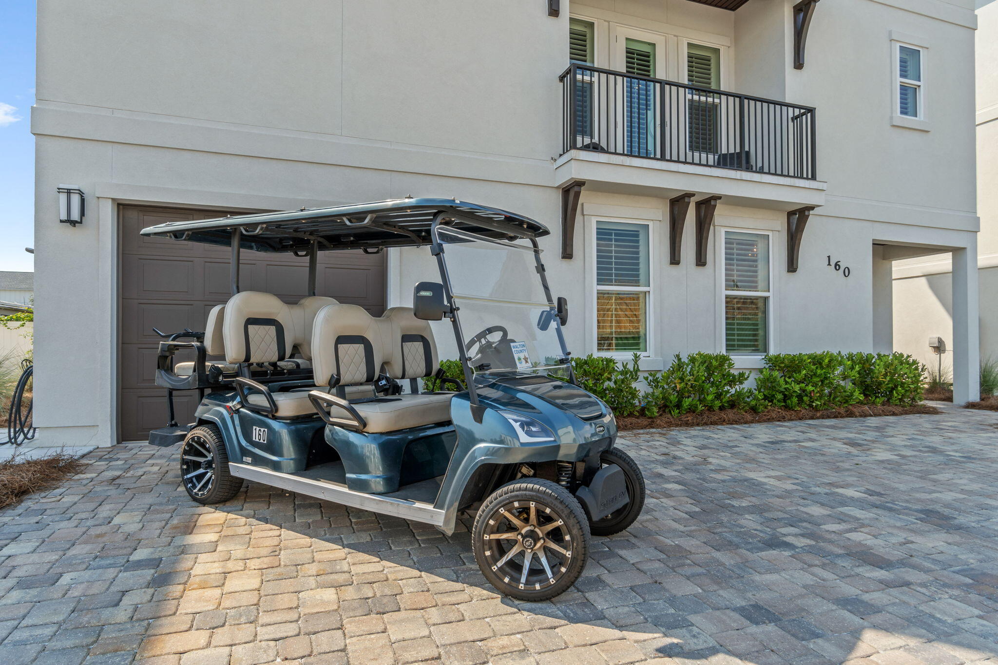 HIDDEN PALMS - Residential