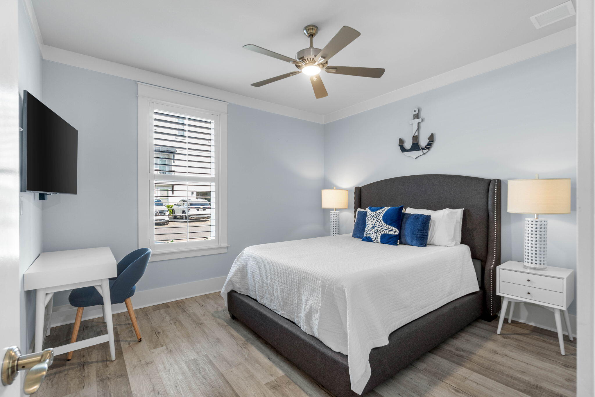 HIDDEN PALMS - Residential