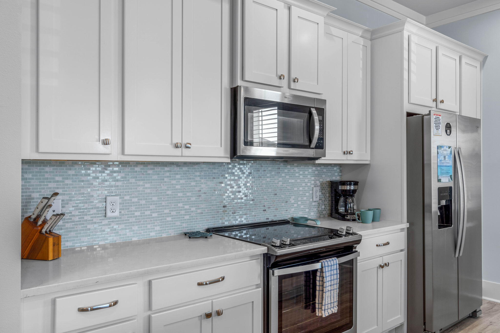 HIDDEN PALMS - Residential