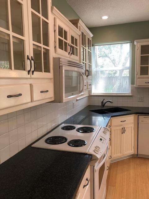 PARKWOOD ESTATES PH 2 BLUEWATER BAY - Residential Lease