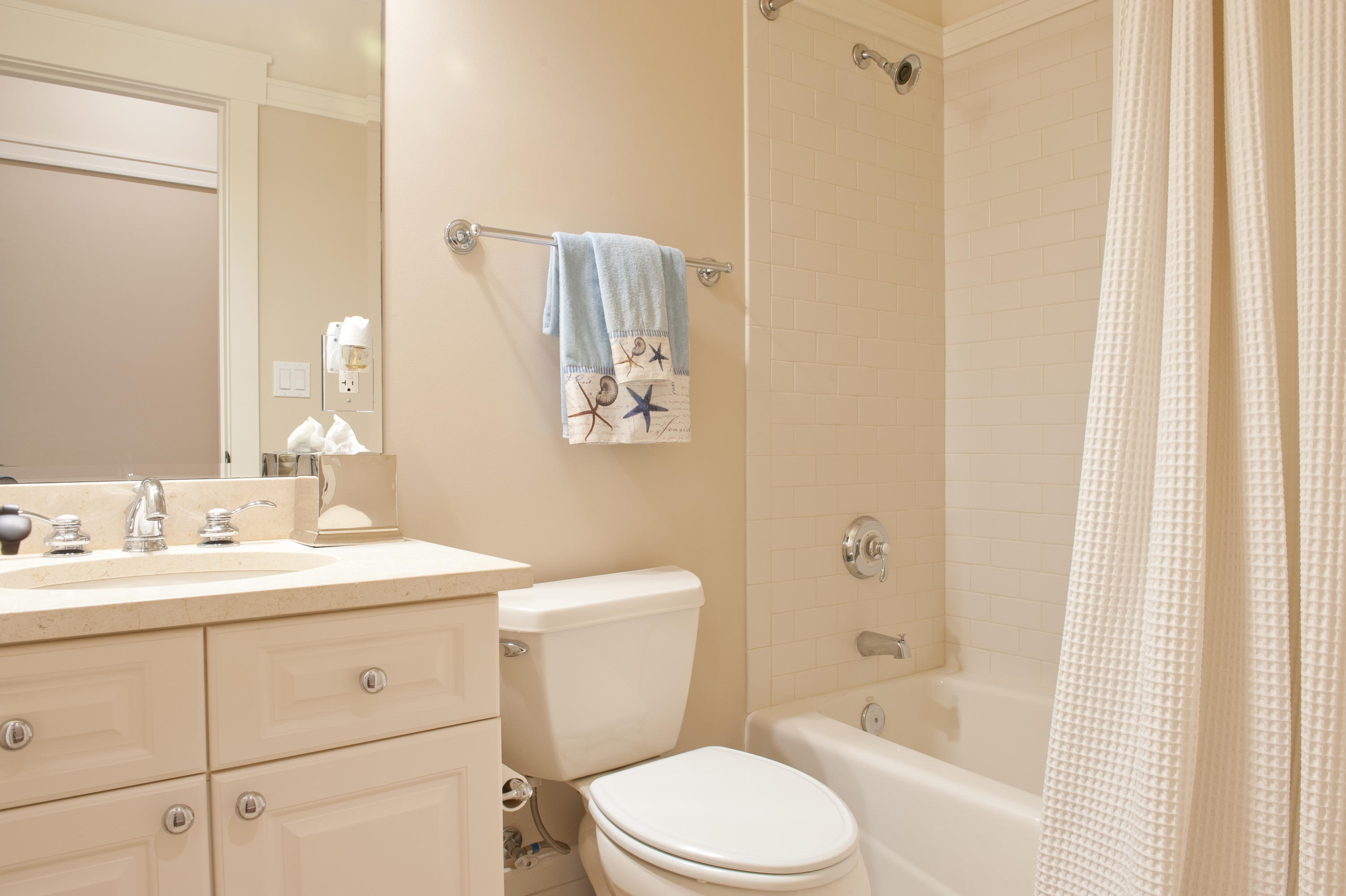 WILD HERON LAKESIDE LODGE - Residential