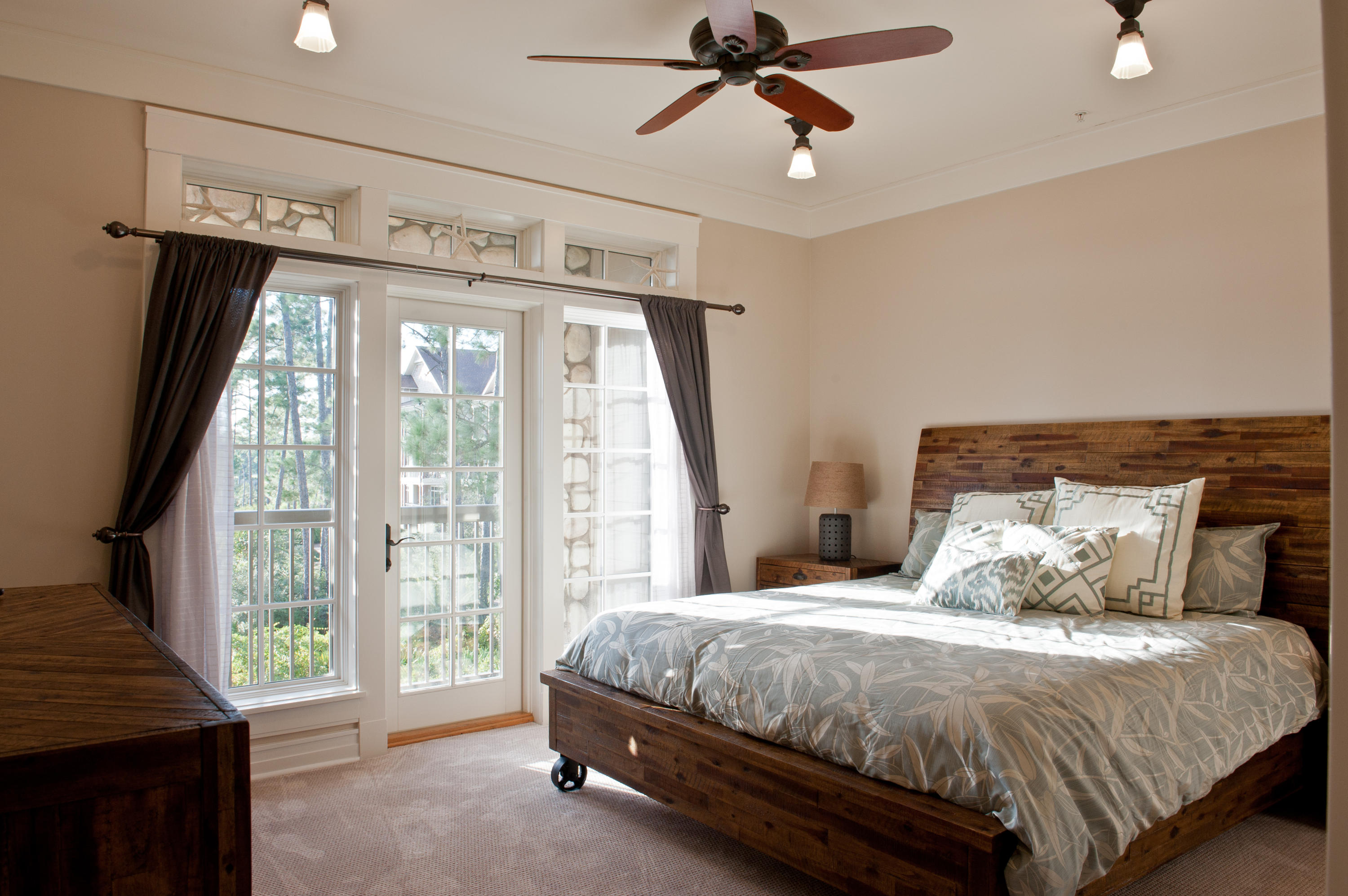 WILD HERON LAKESIDE LODGE - Residential