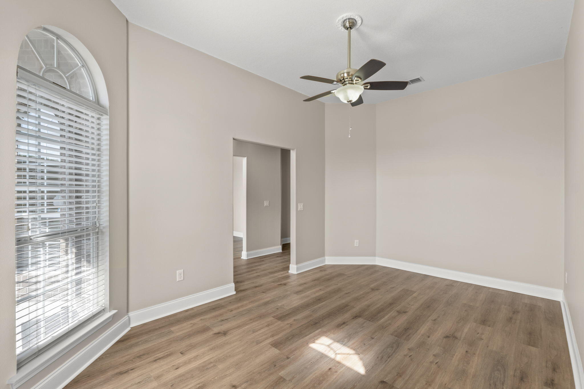 HARVELLS CROSSING - Residential