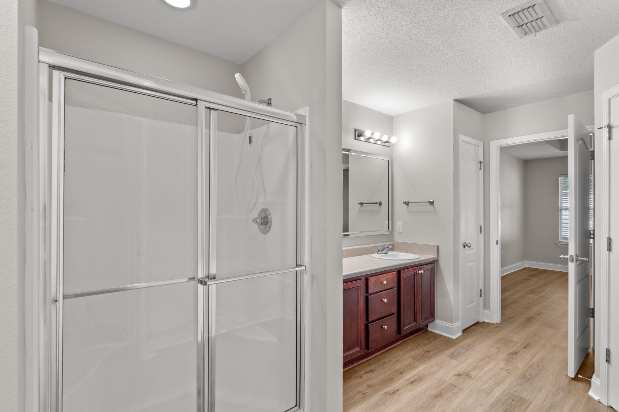 HARVELLS CROSSING - Residential