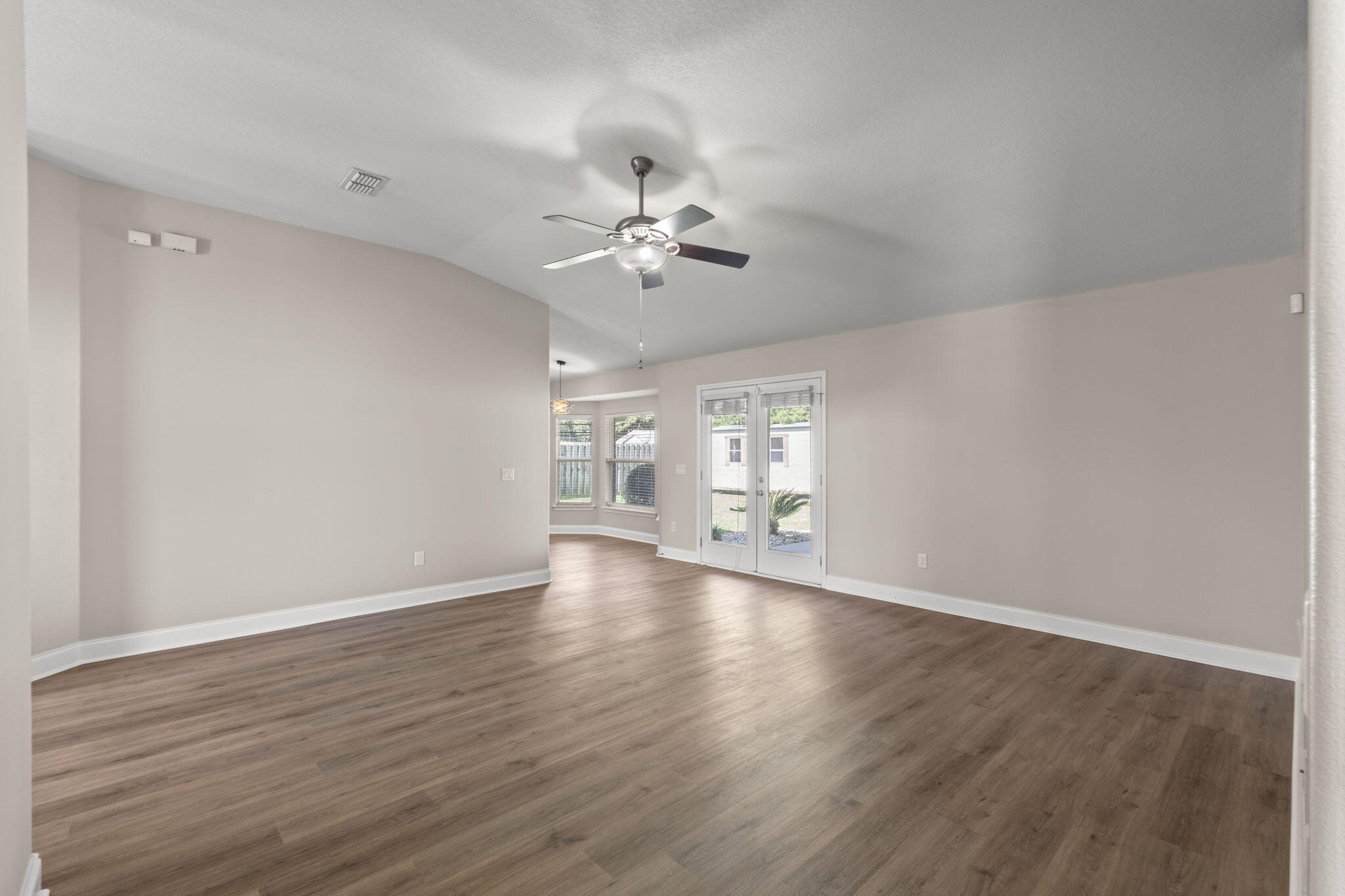 HARVELLS CROSSING - Residential