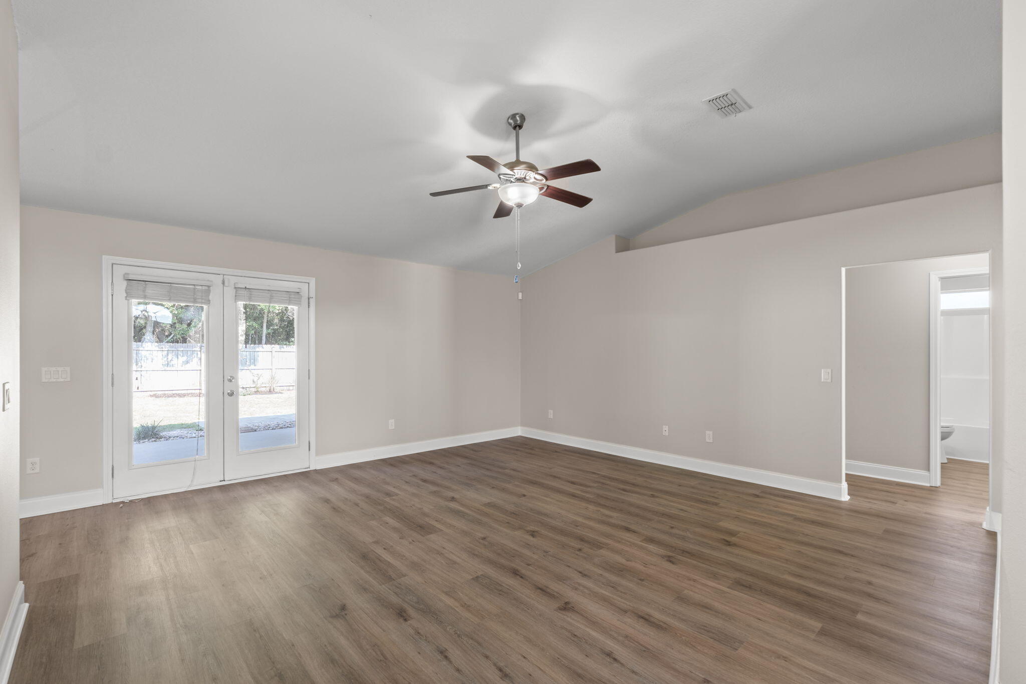 HARVELLS CROSSING - Residential