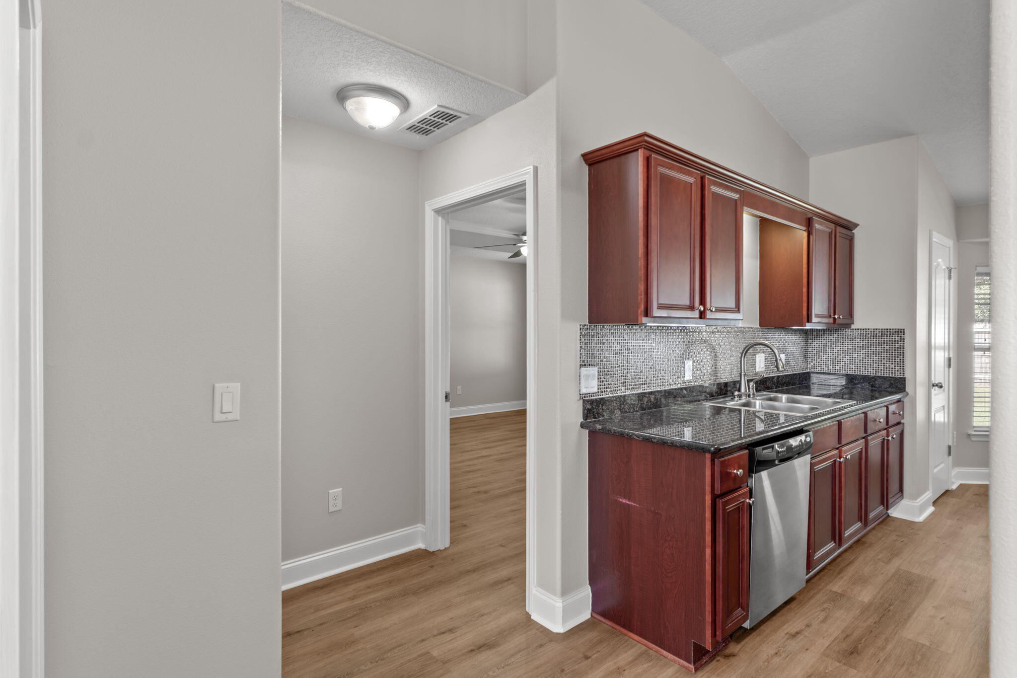 HARVELLS CROSSING - Residential