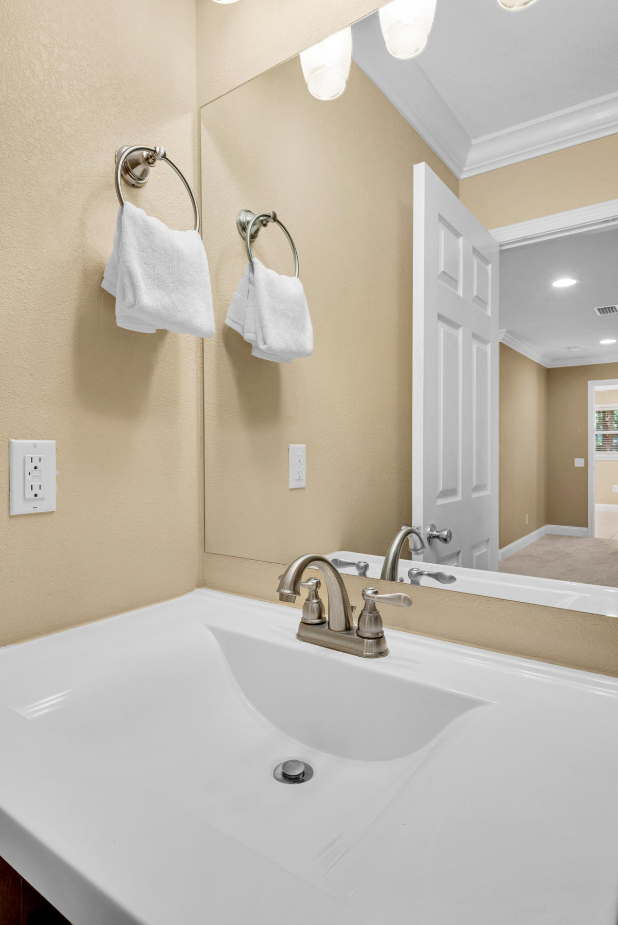 CHELSEA WOODS - Residential