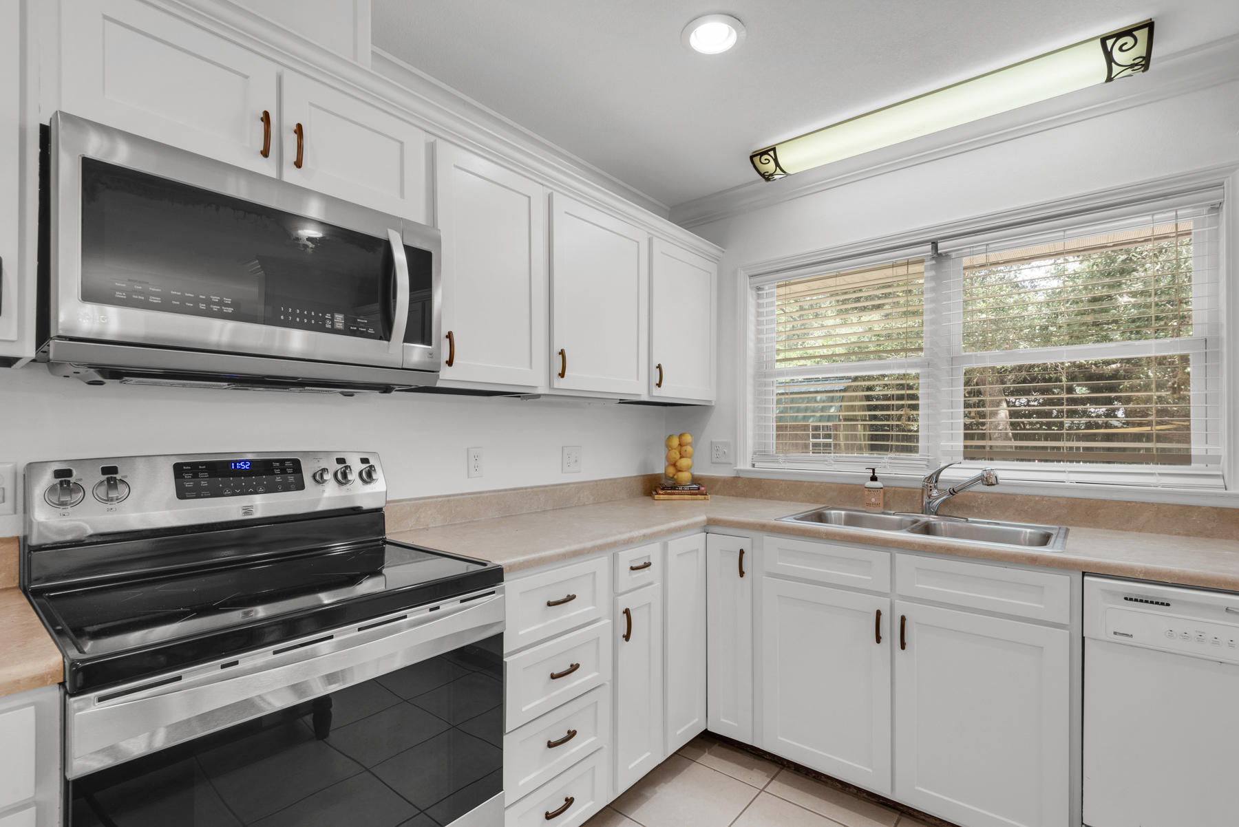 CHELSEA WOODS - Residential