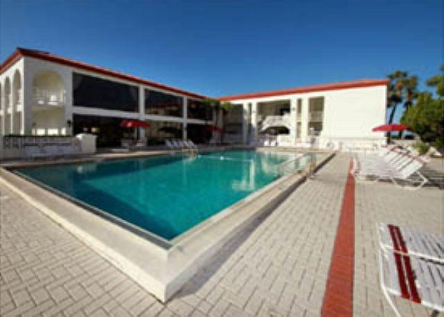 EL MATADOR CONDO - Residential