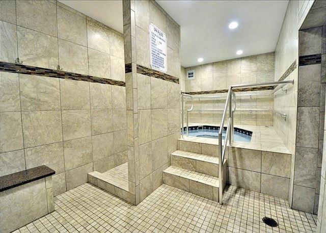 EL MATADOR CONDO - Residential