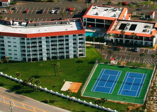 EL MATADOR CONDO - Residential