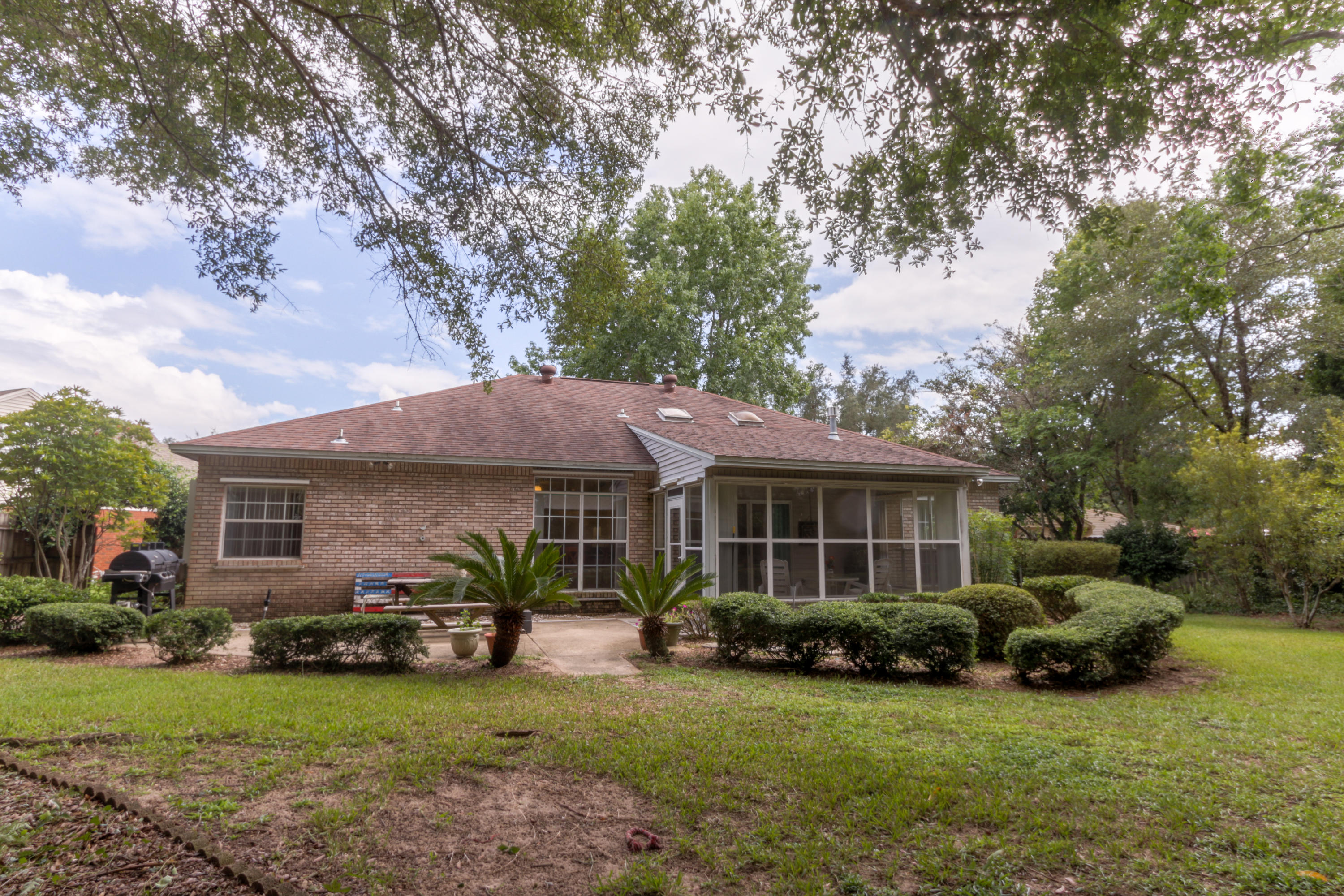 PARKWOOD COURT AT BLUEWATER BAY - Residential