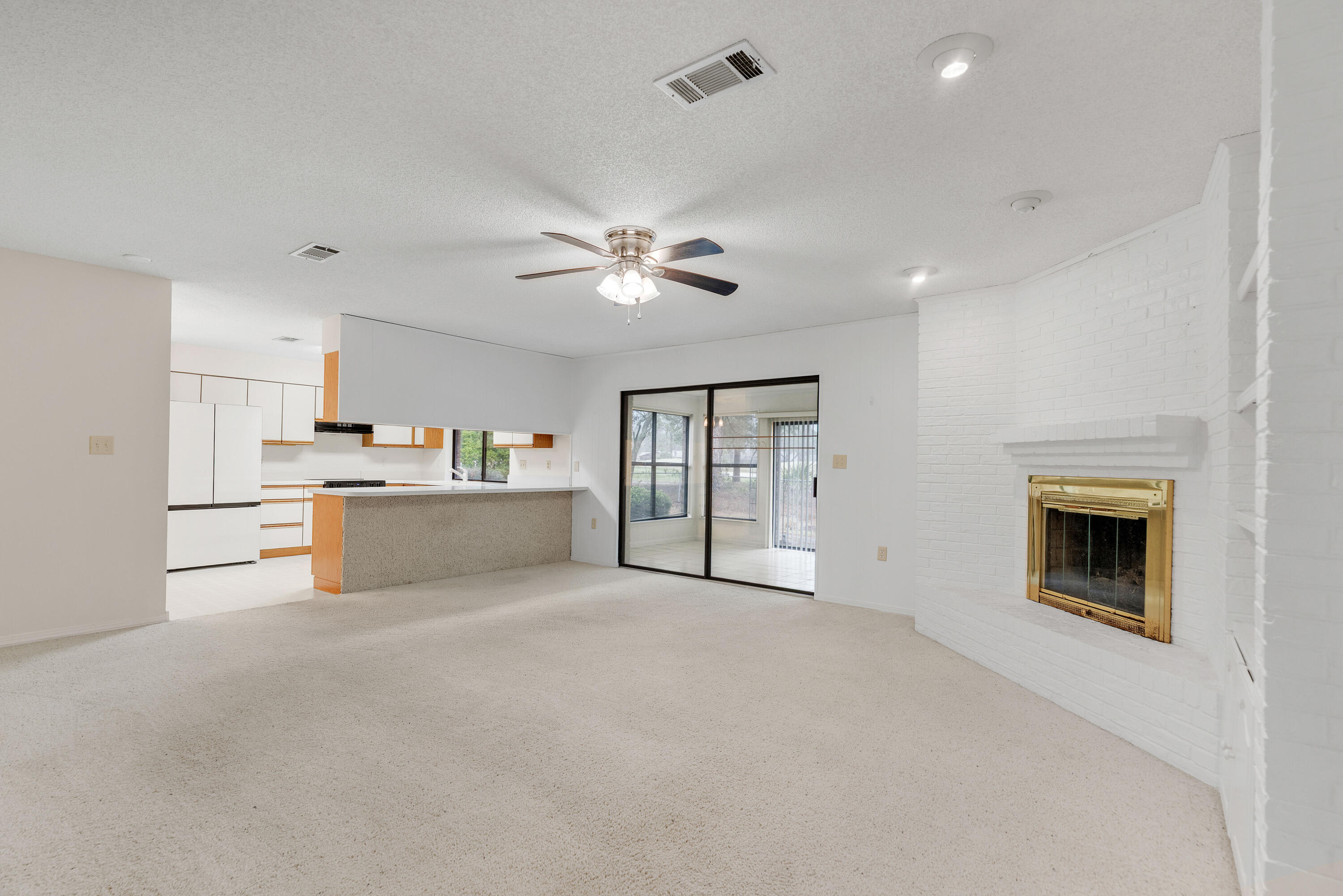 LAKE LORRAINE ESTATES - Residential