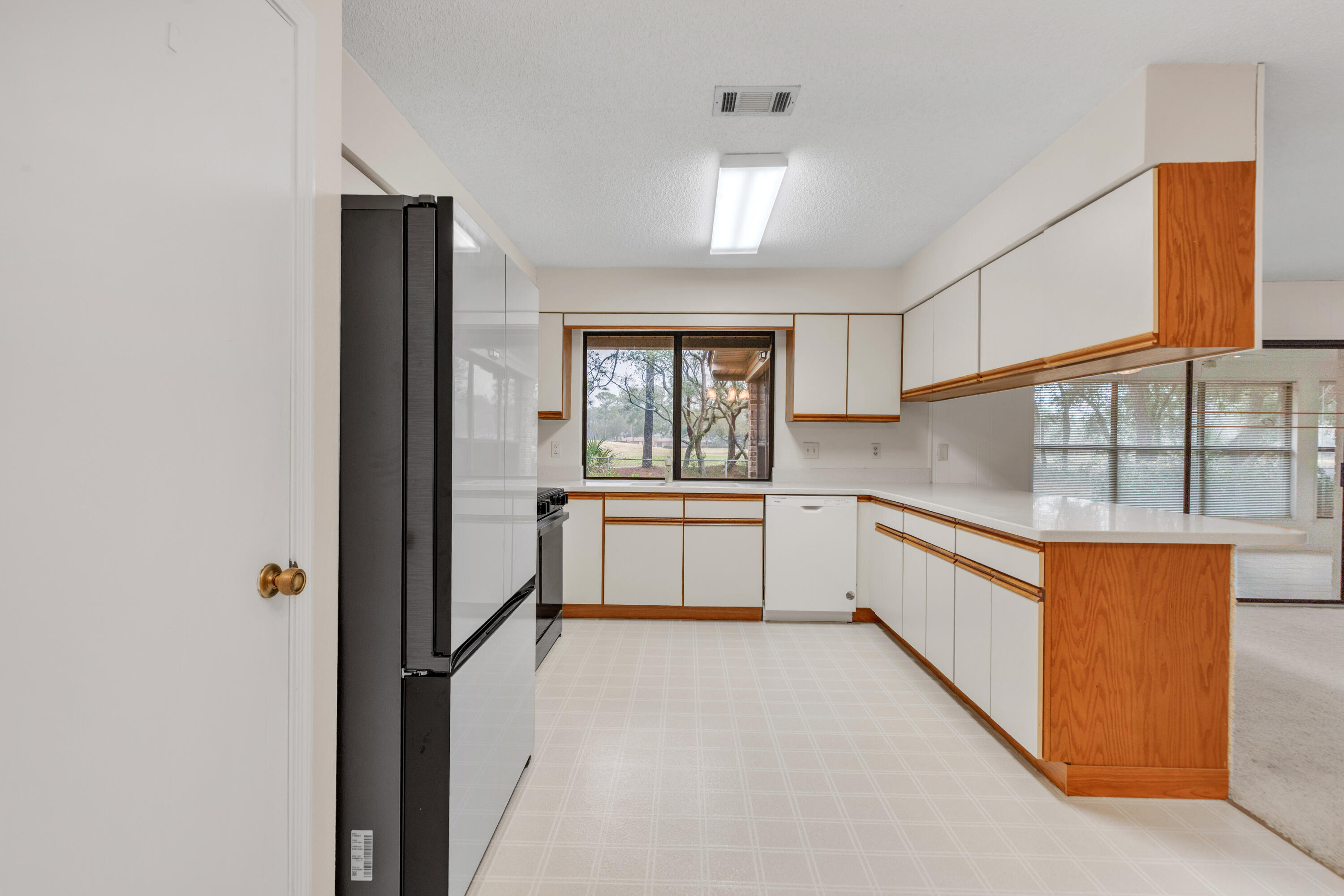 LAKE LORRAINE ESTATES - Residential