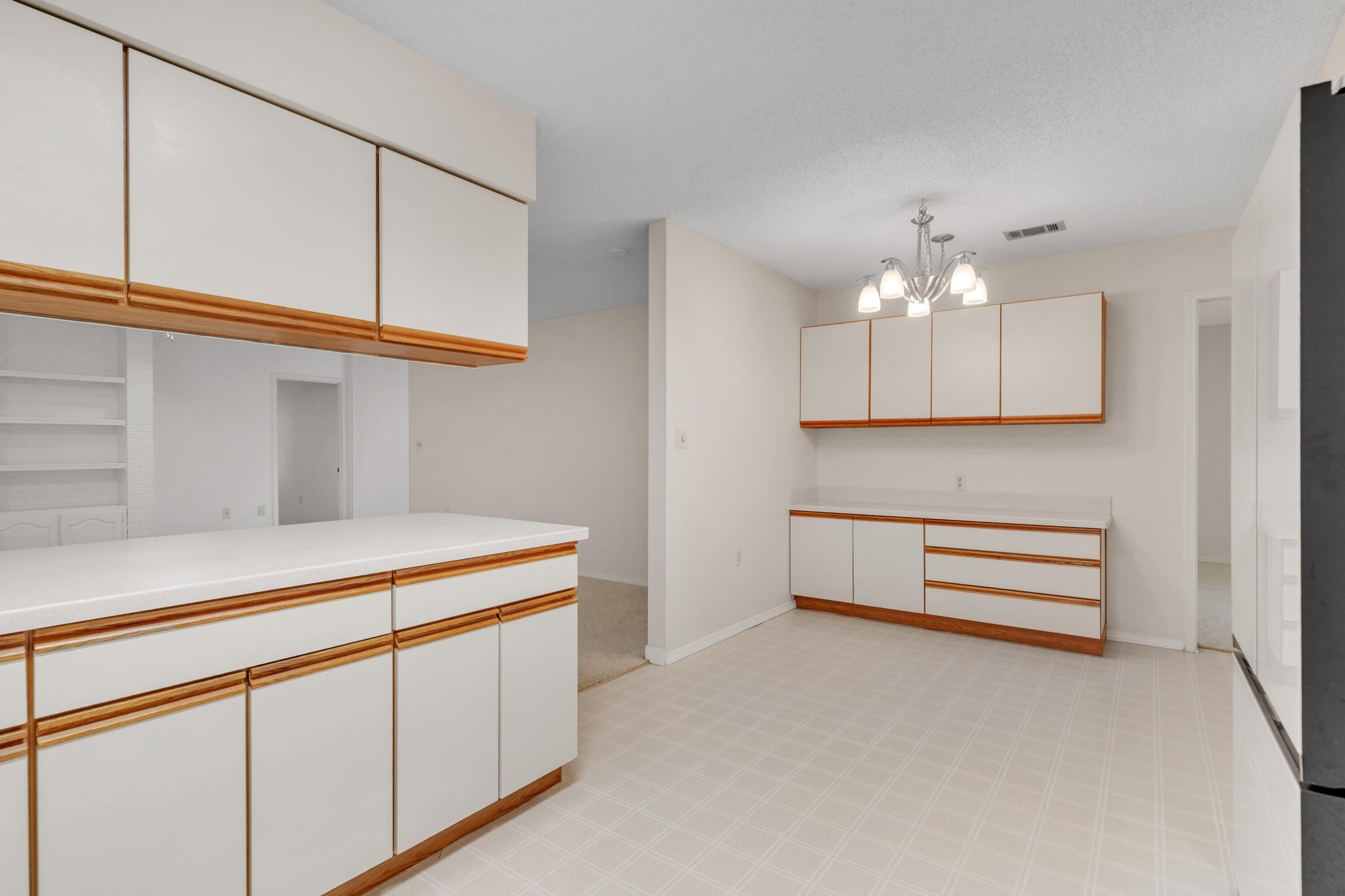 LAKE LORRAINE ESTATES - Residential