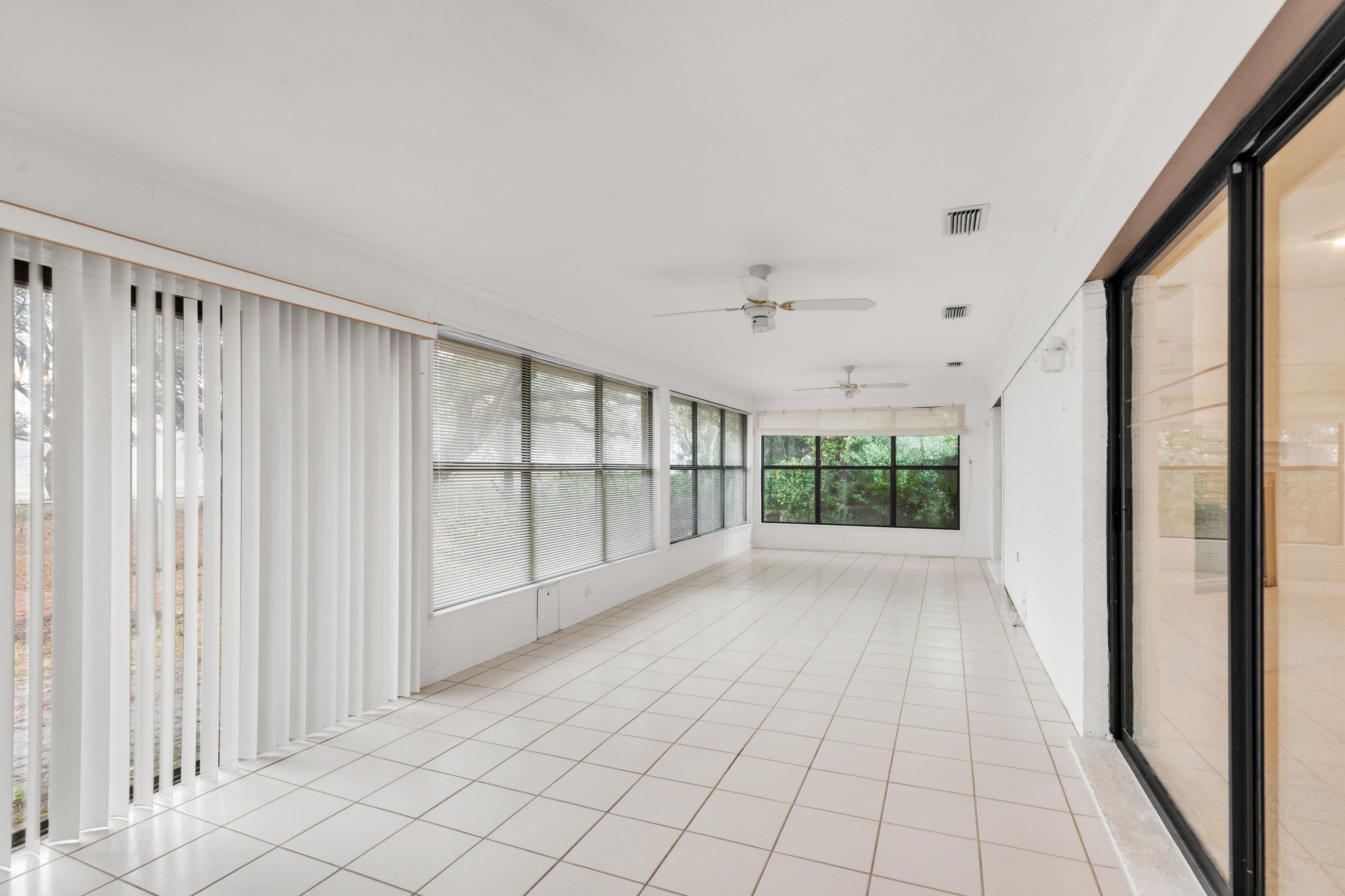 LAKE LORRAINE ESTATES - Residential