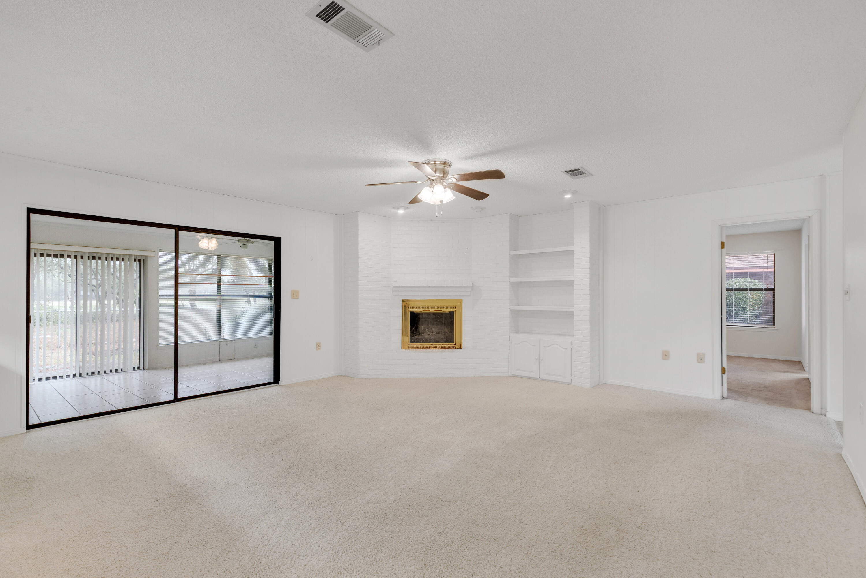 LAKE LORRAINE ESTATES - Residential