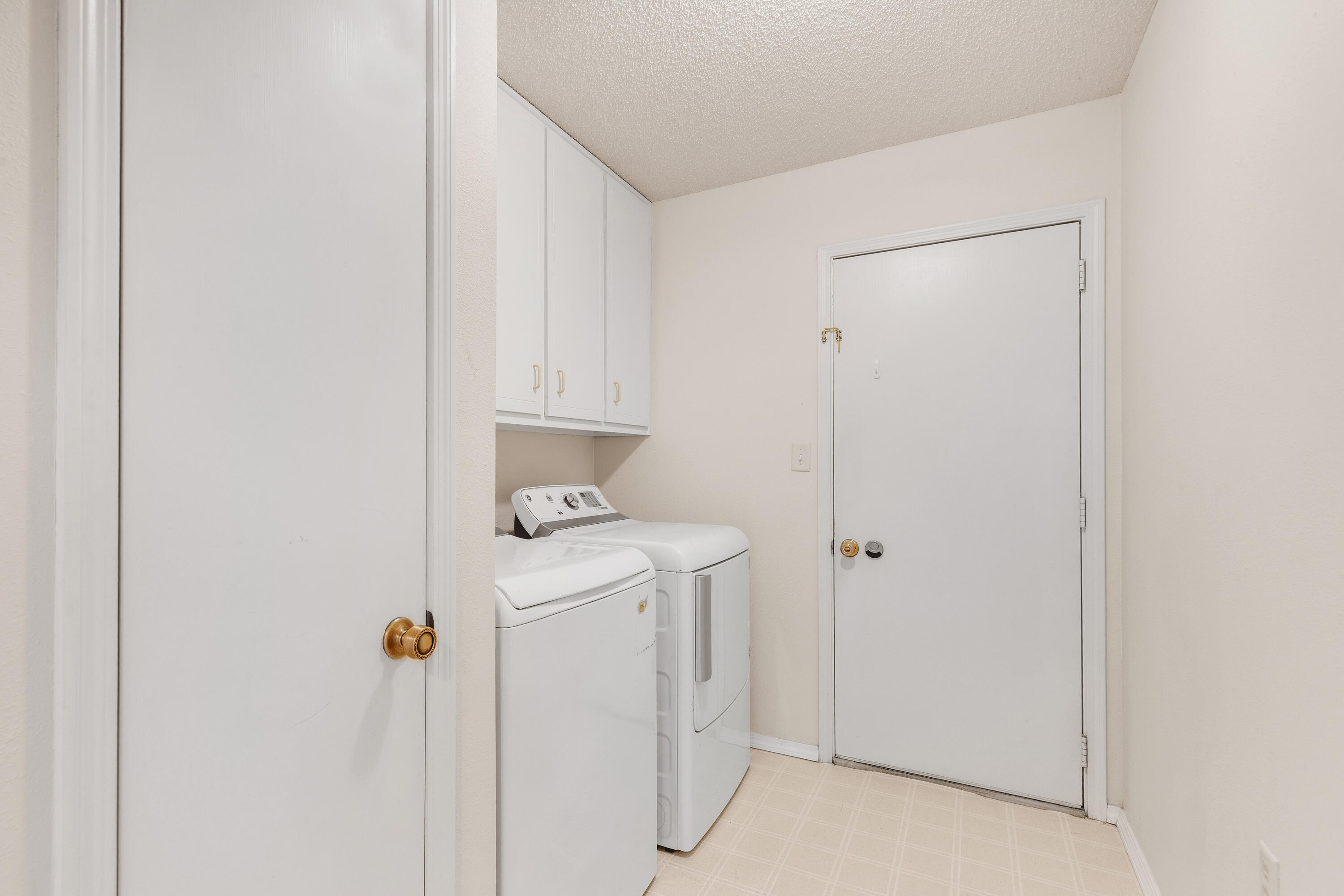 LAKE LORRAINE ESTATES - Residential