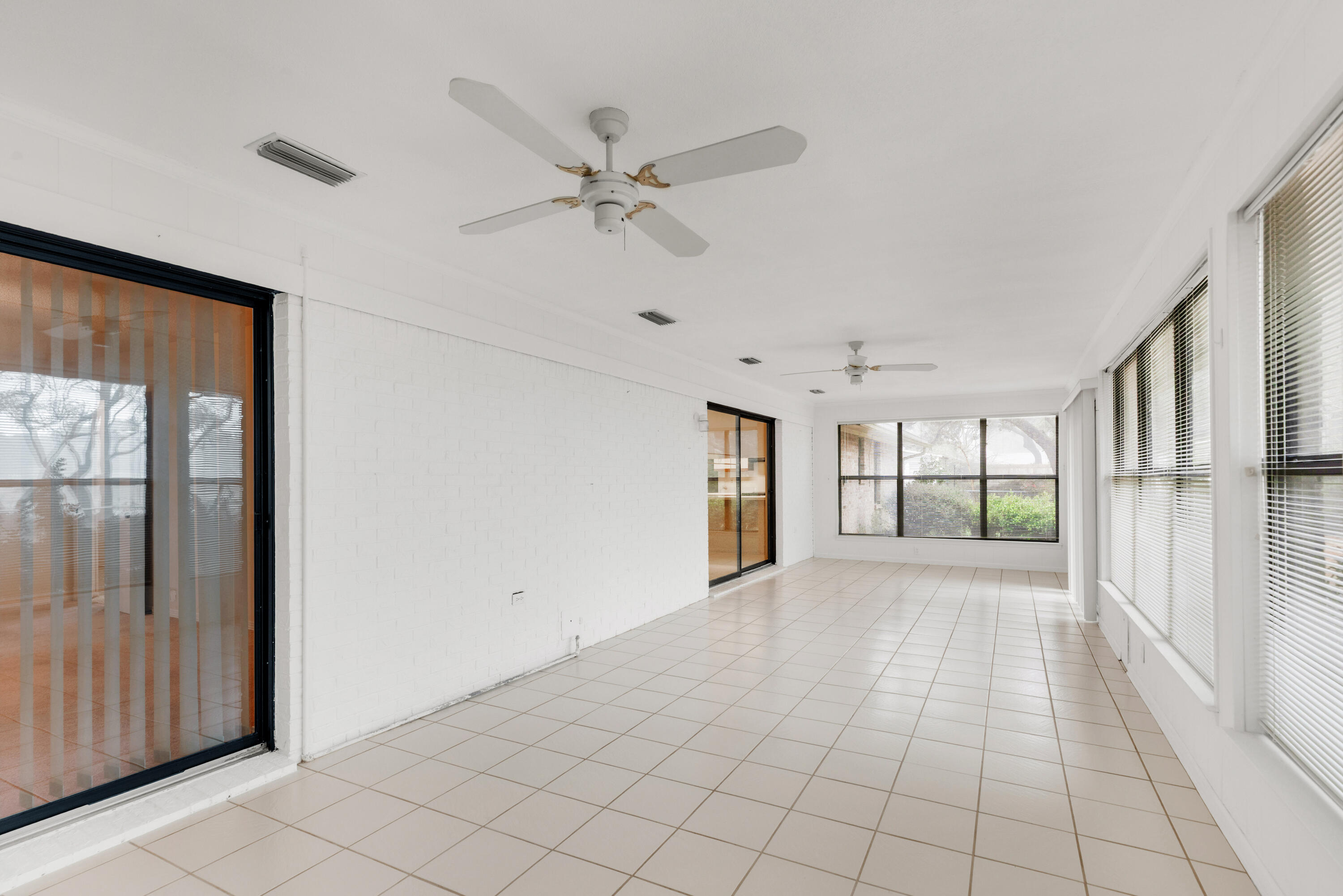 LAKE LORRAINE ESTATES - Residential