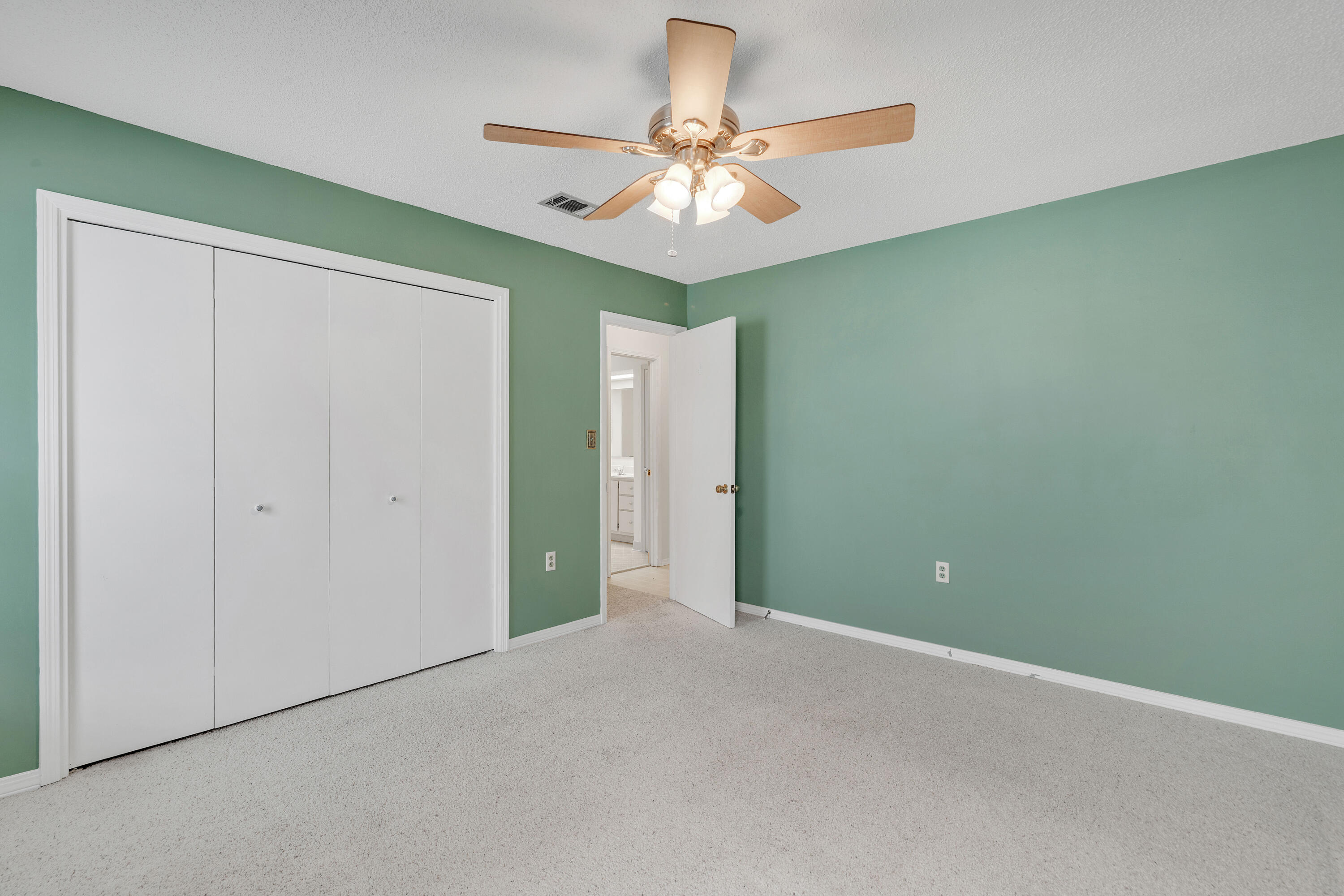 LAKE LORRAINE ESTATES - Residential