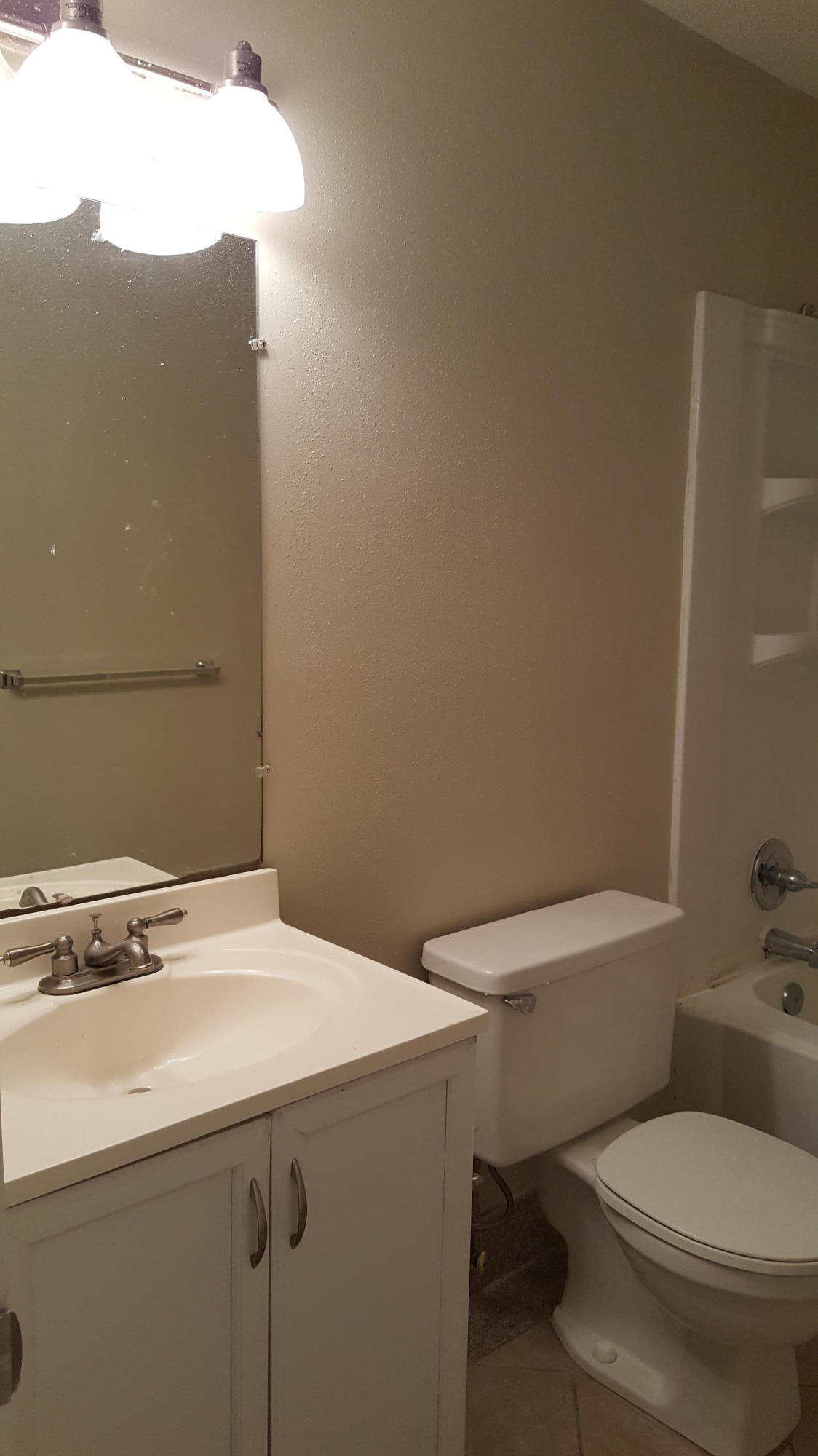 INDIAN HILLS - Residential Lease