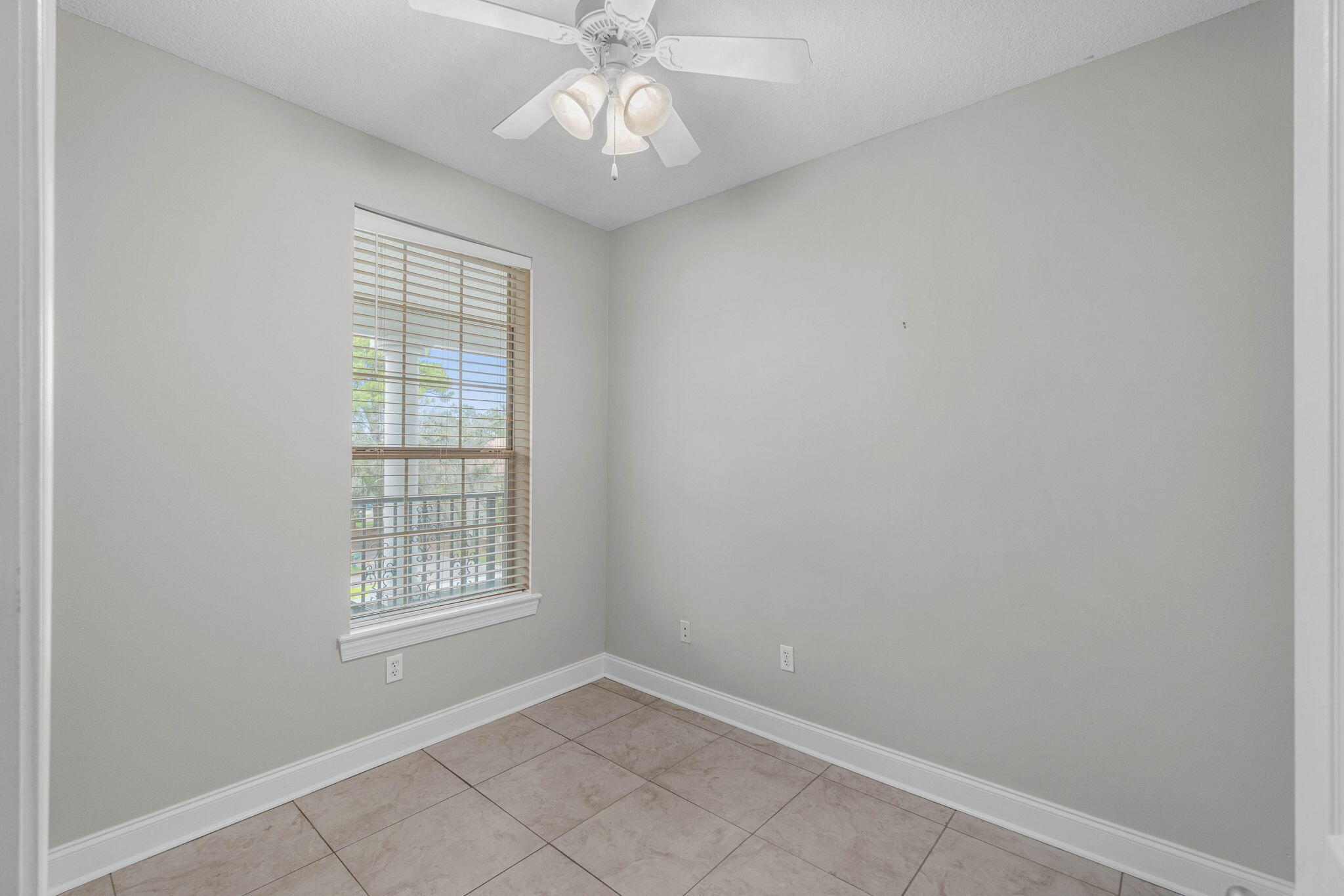 FRENCH QUARTERS - Residential Lease