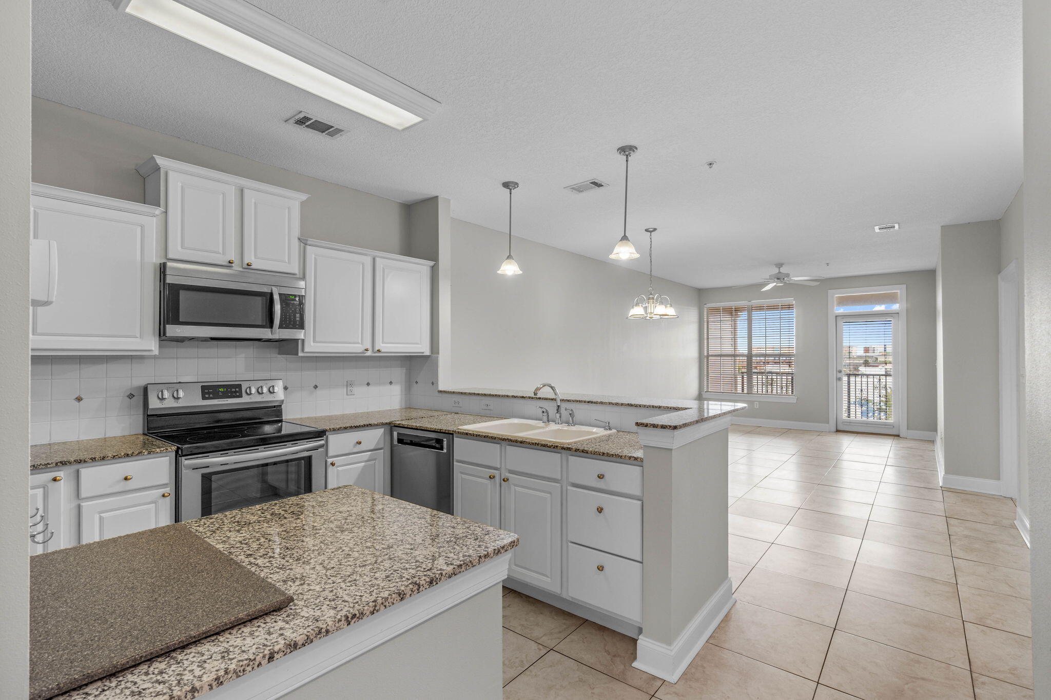 FRENCH QUARTERS - Residential Lease
