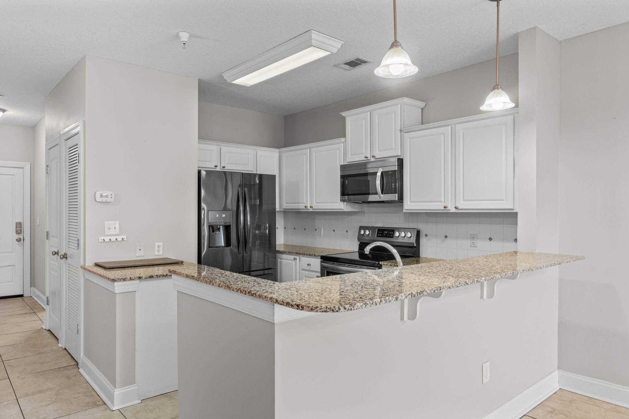 FRENCH QUARTERS - Residential Lease