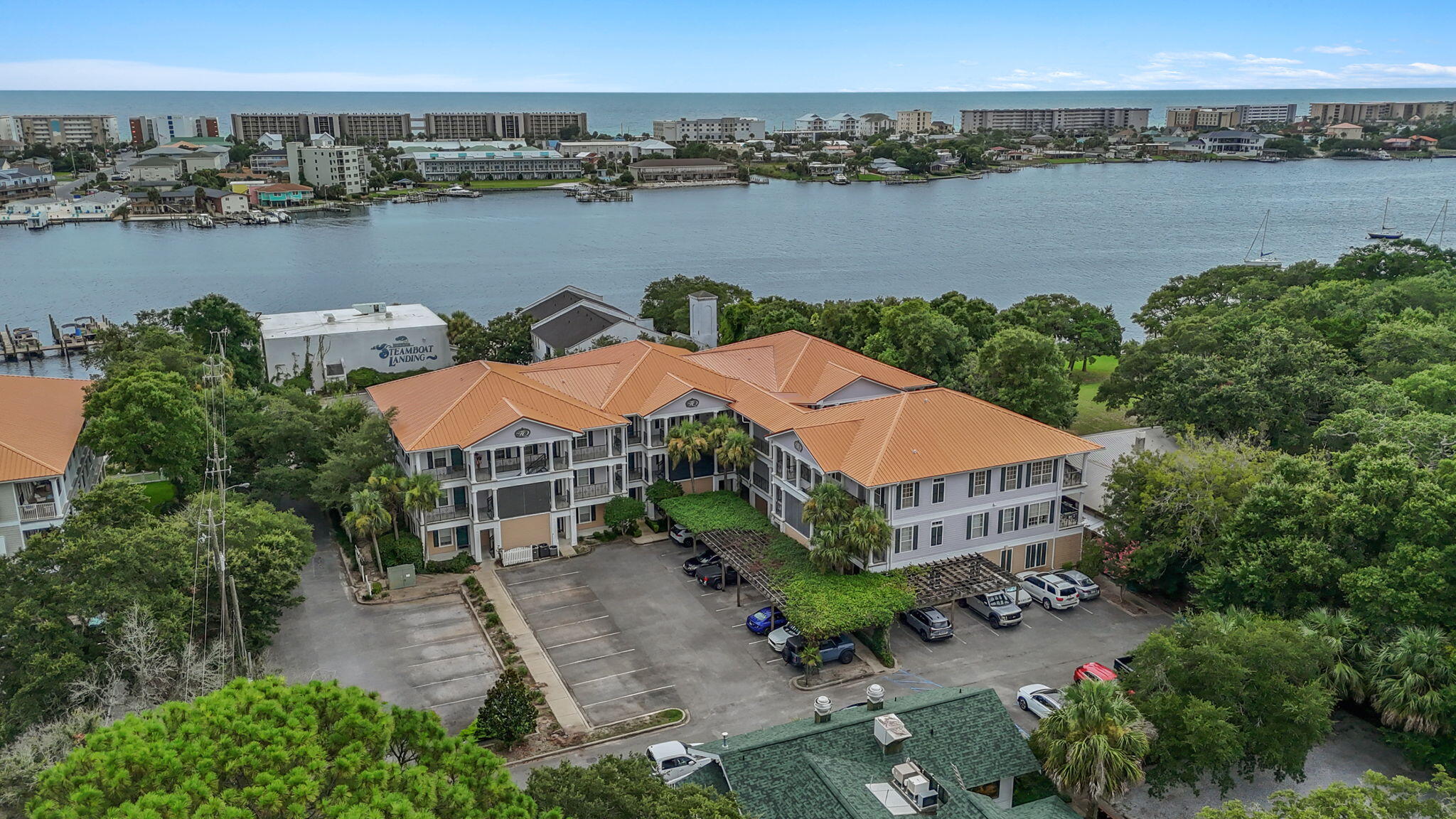 FRENCH QUARTERS - Residential Lease
