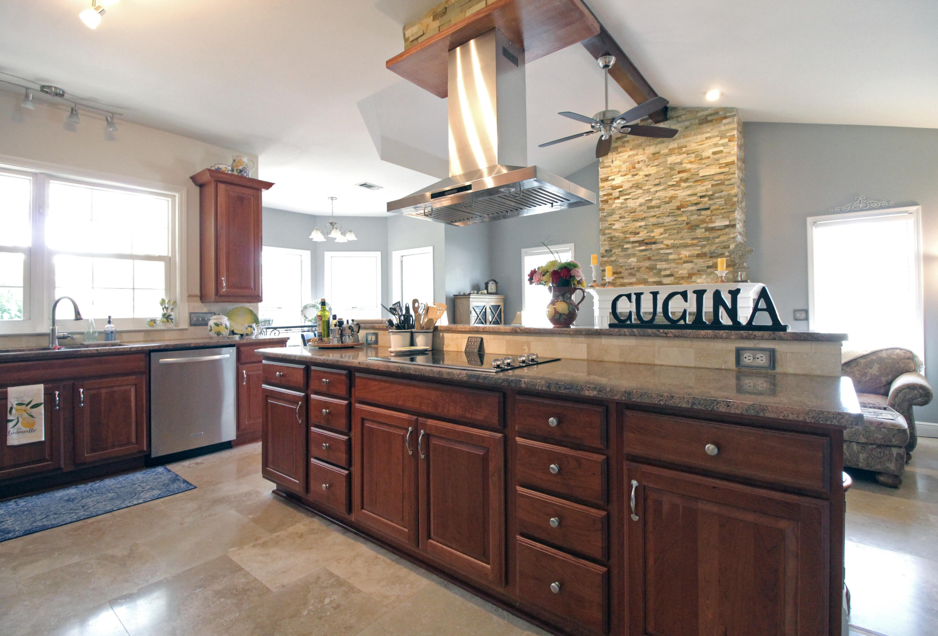 SOUTHWIND PH VI UNIT 45 - Residential