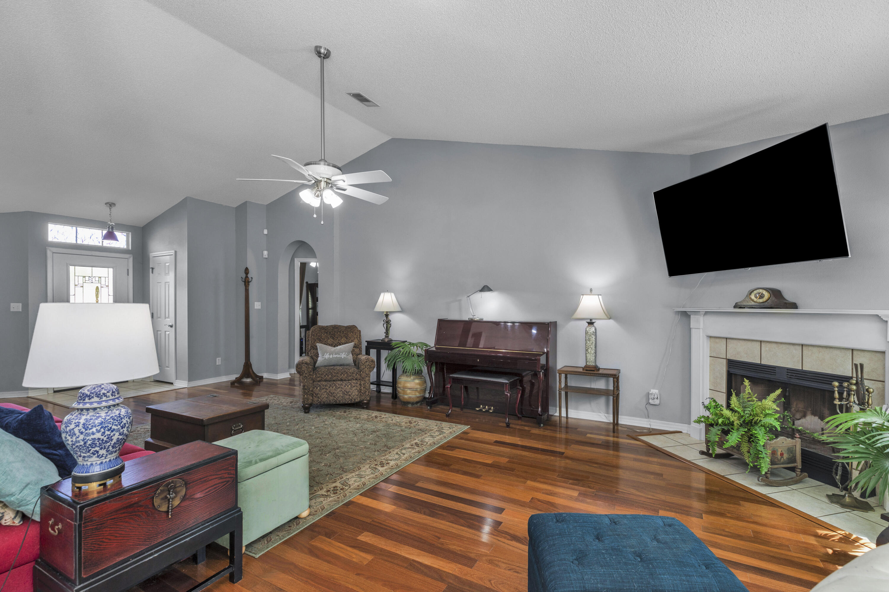 ASHWOOD 1ST ADDN - Residential