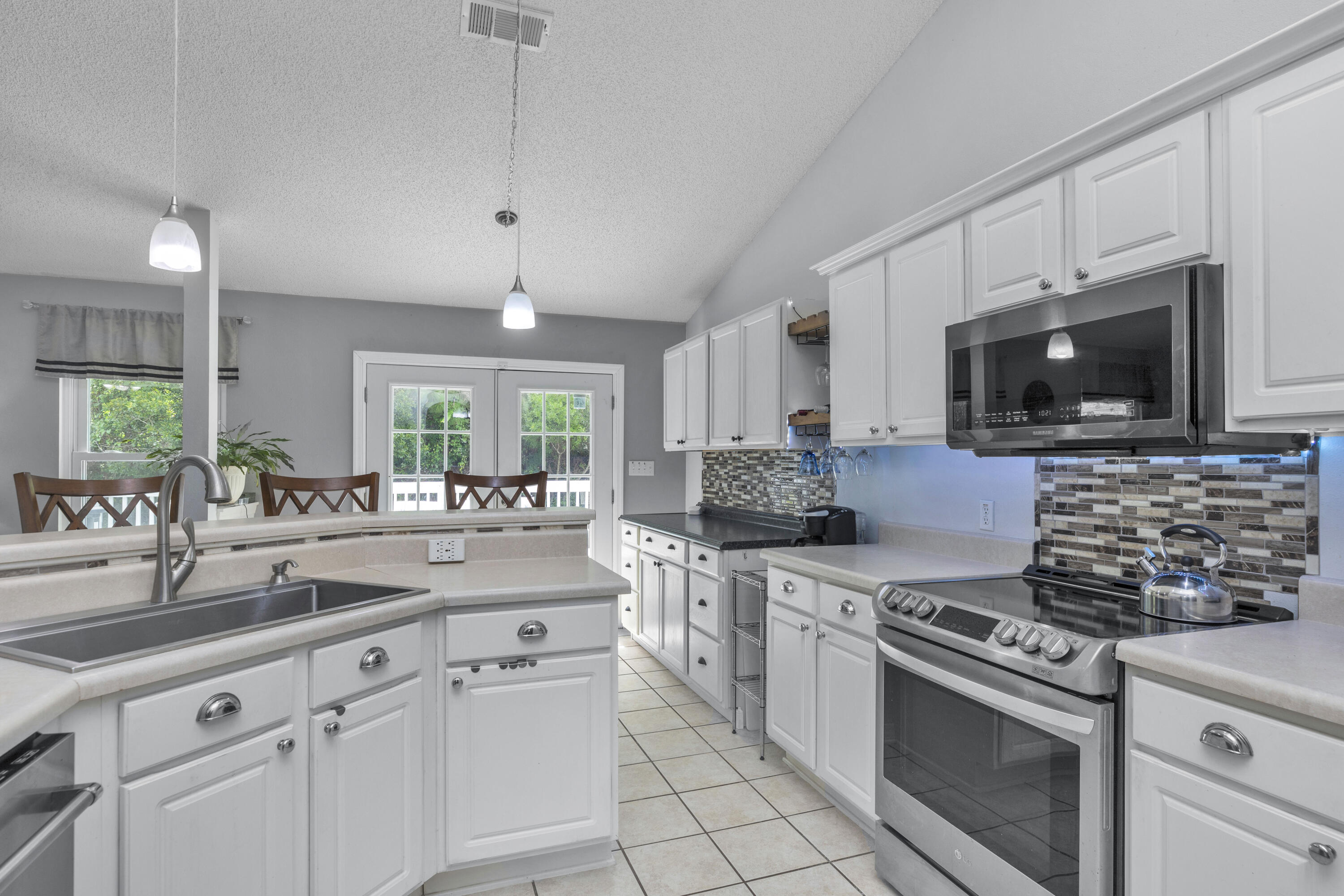 ASHWOOD 1ST ADDN - Residential