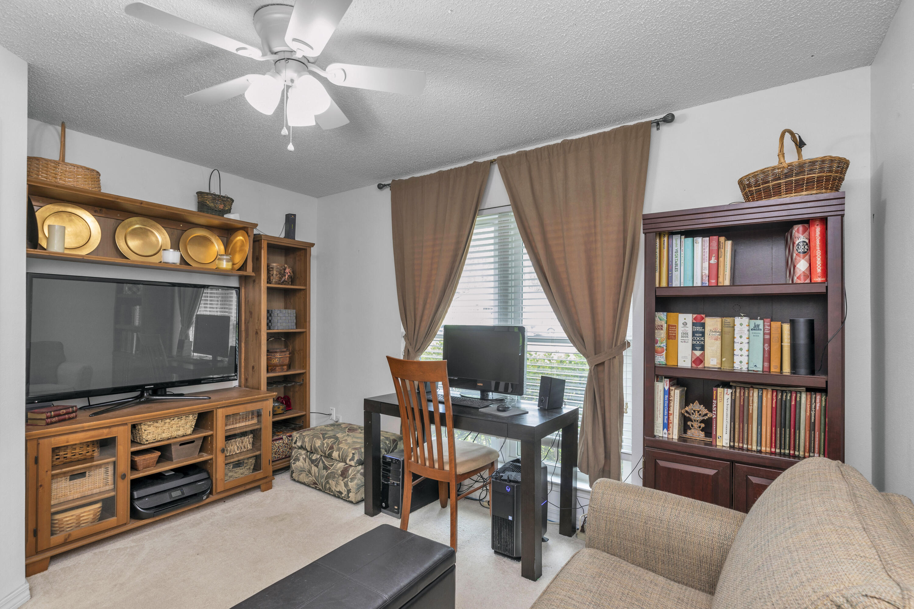 ASHWOOD 1ST ADDN - Residential