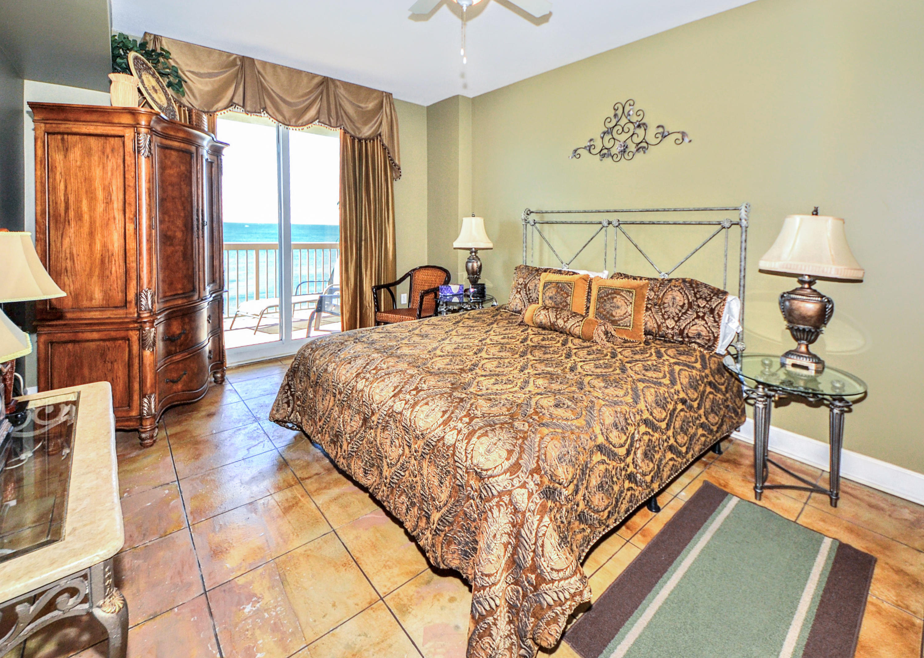 SUNRISE BEACH - Residential