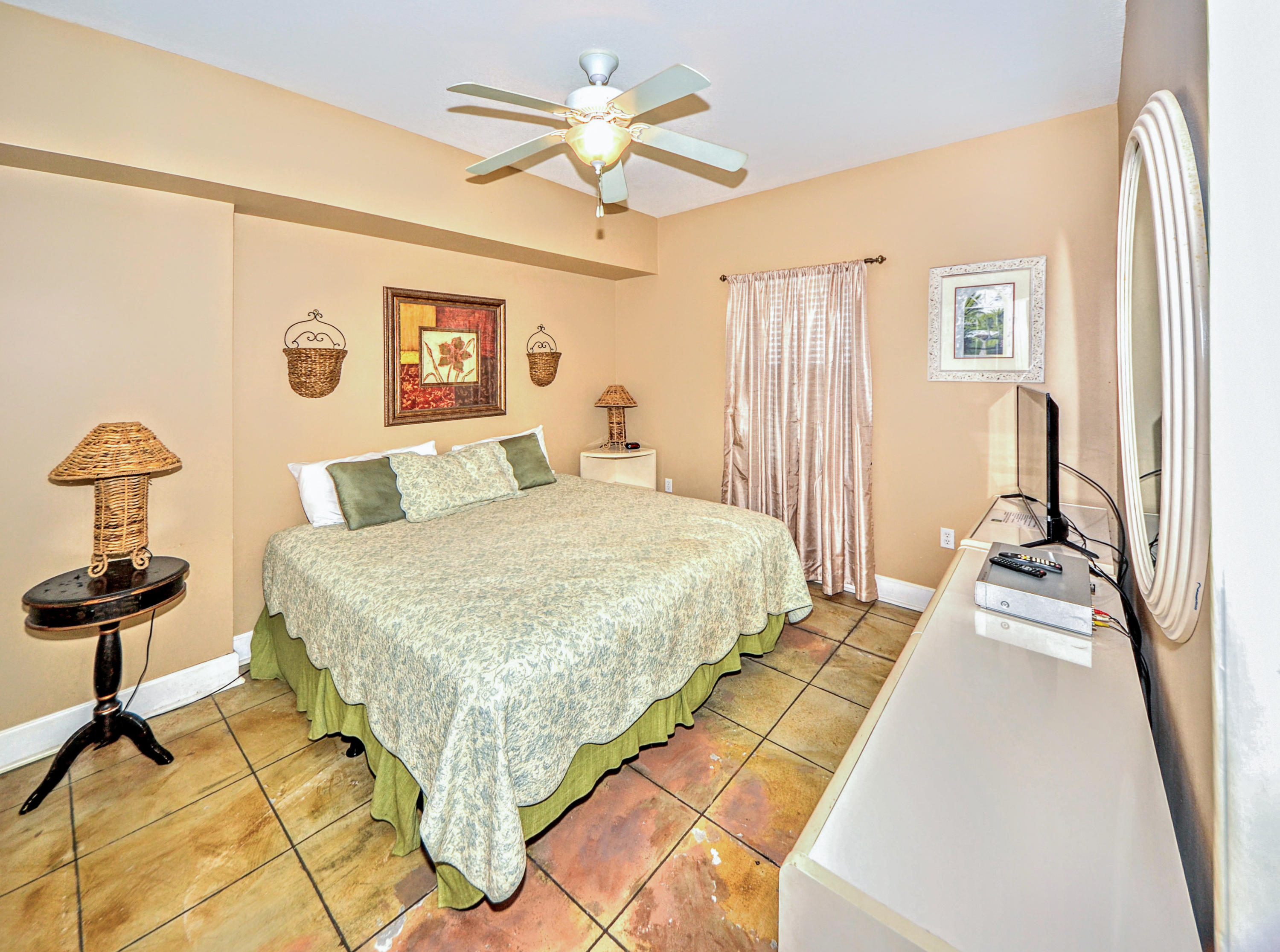 SUNRISE BEACH - Residential