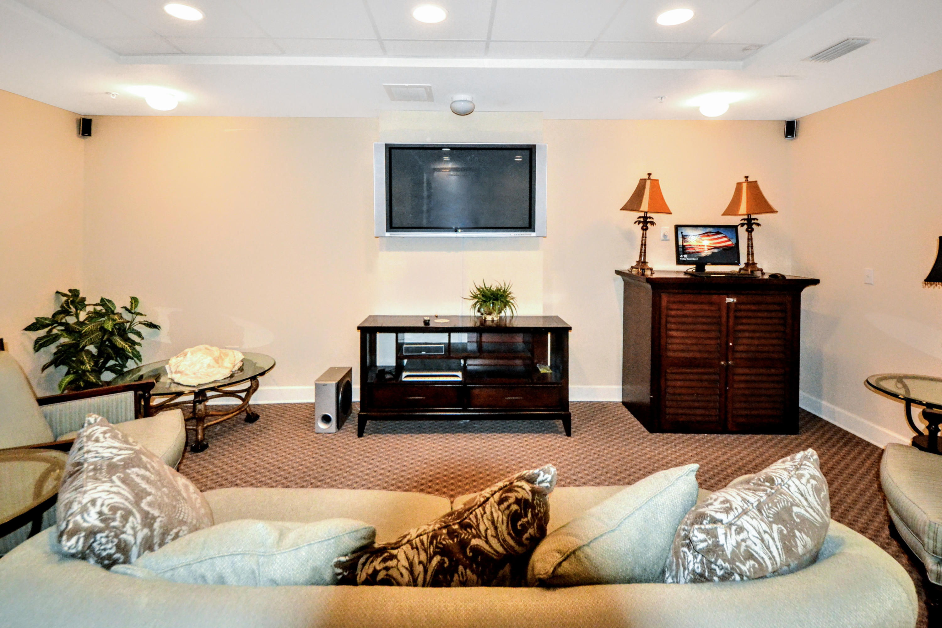 SUNRISE BEACH - Residential