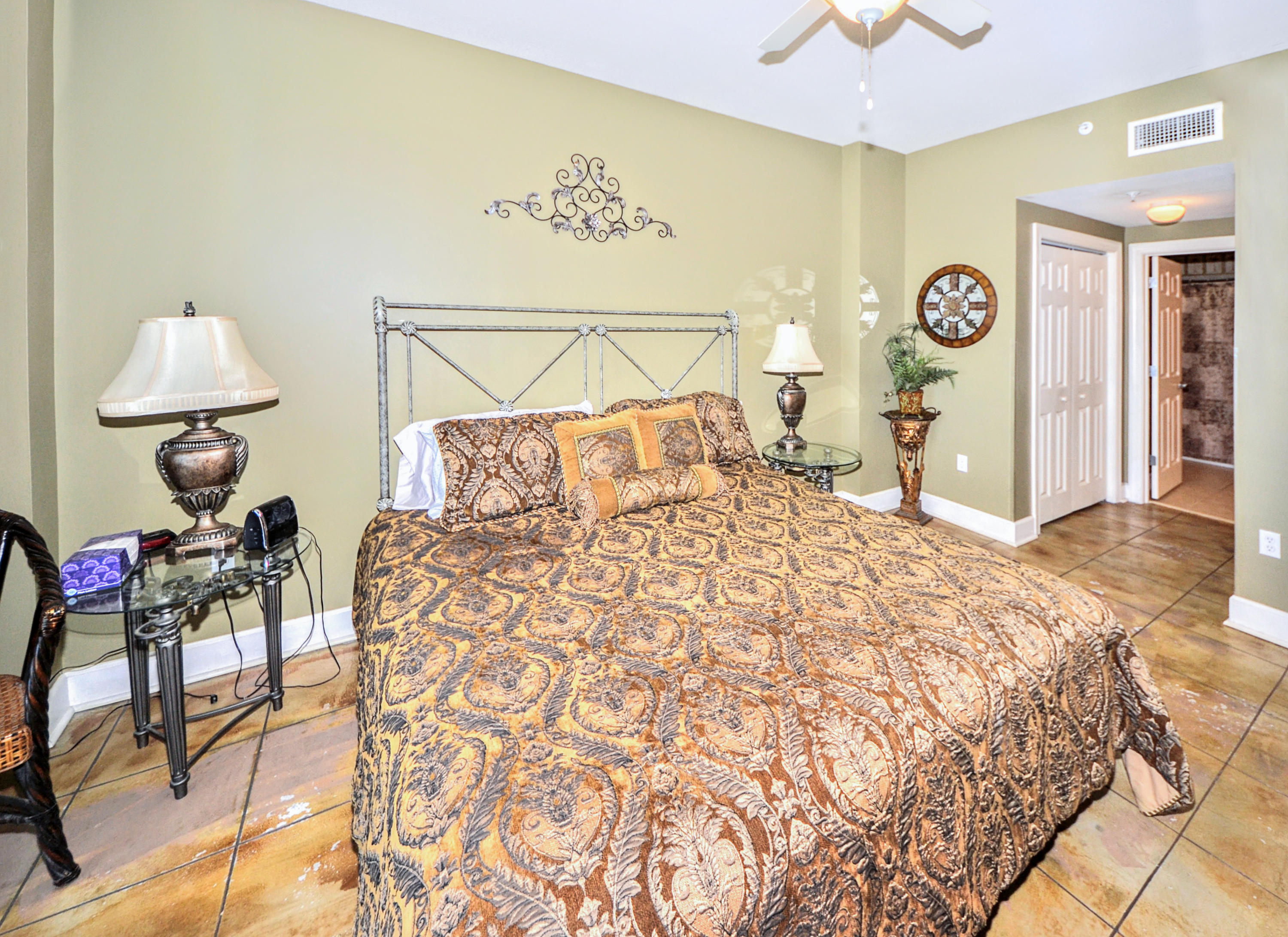 SUNRISE BEACH - Residential