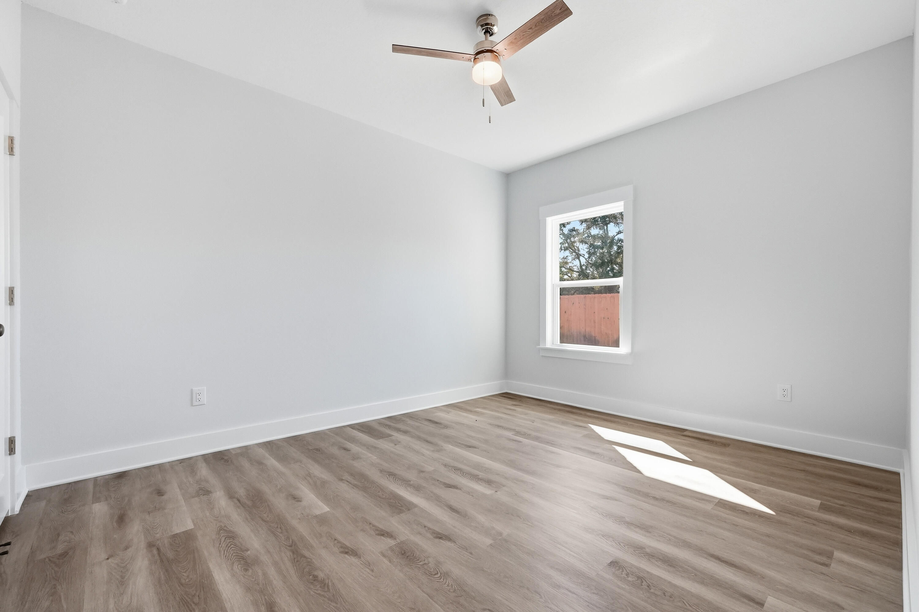 SPRINGDALE UNIT #1 LOT 3 BLK 4 - Residential