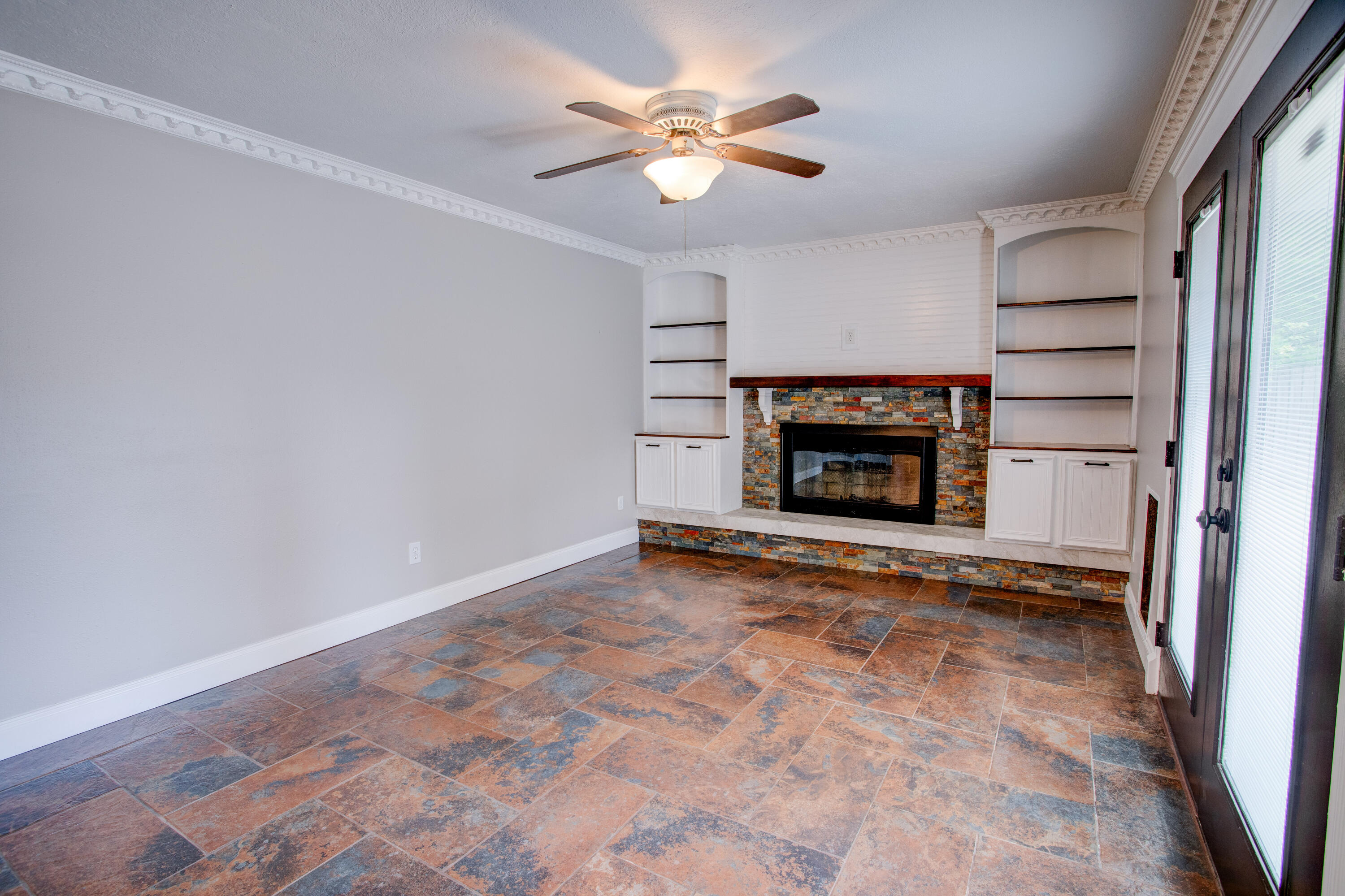 MAGNOLIA SHORES S/D - Residential