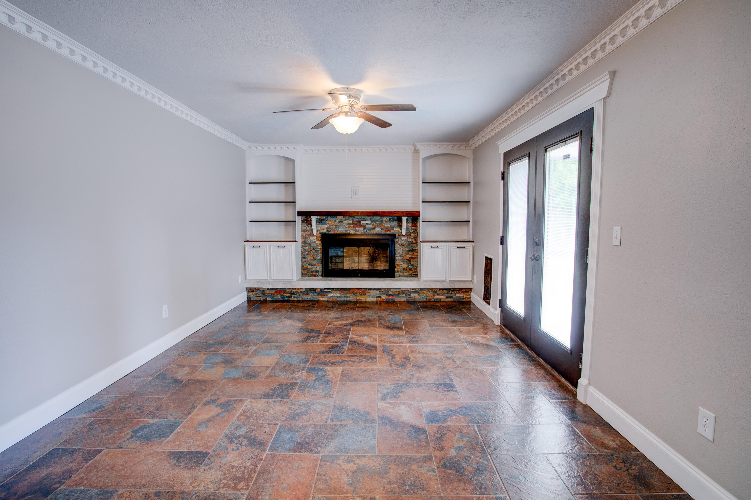MAGNOLIA SHORES S/D - Residential