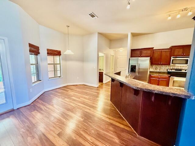 ALICIA PLACE - Residential Lease