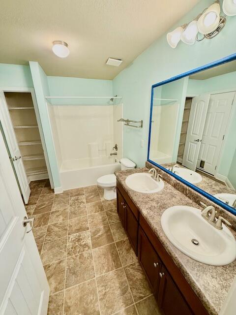 ALICIA PLACE - Residential Lease