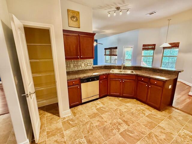 ALICIA PLACE - Residential Lease
