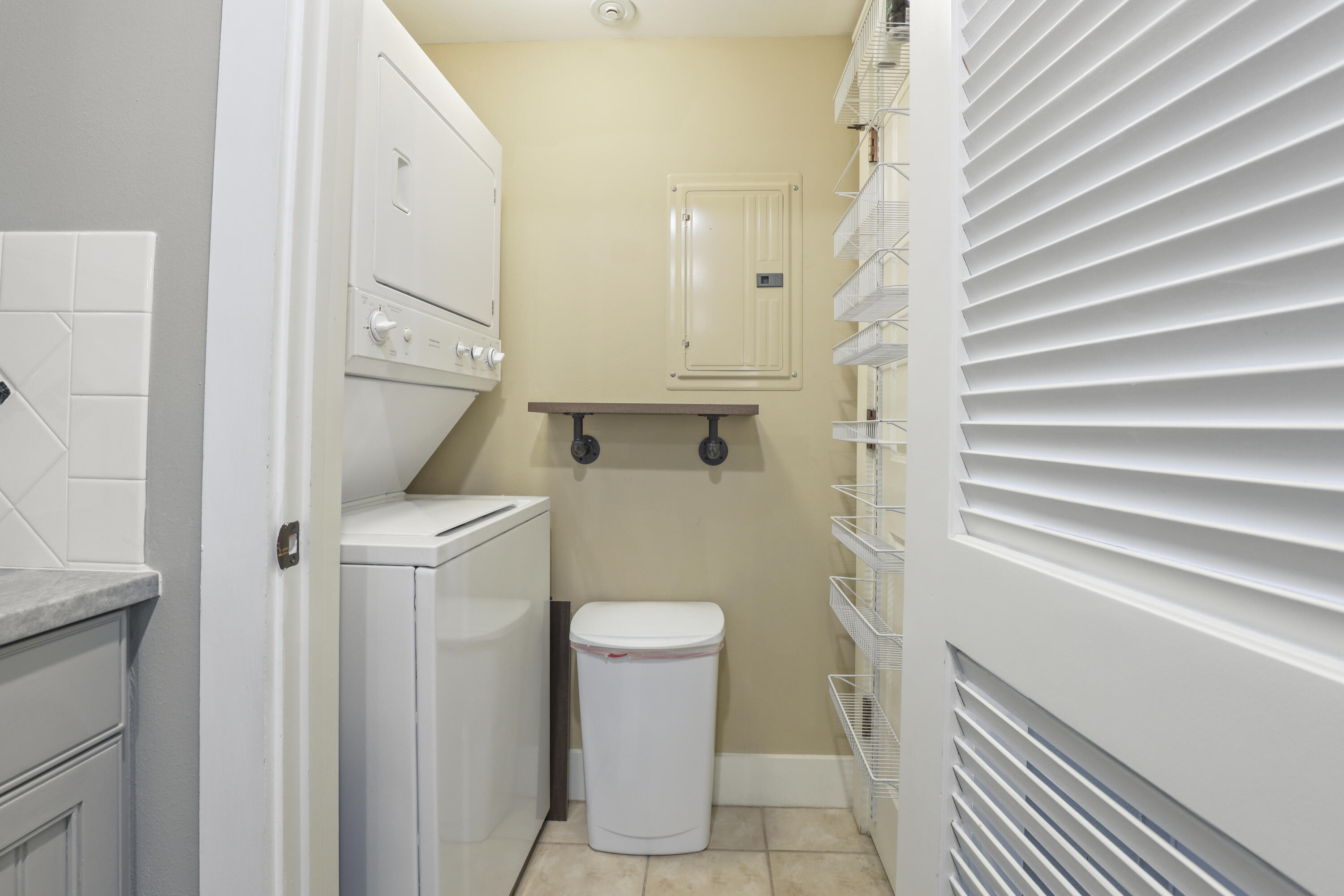 PILOT HOUSE - Residential