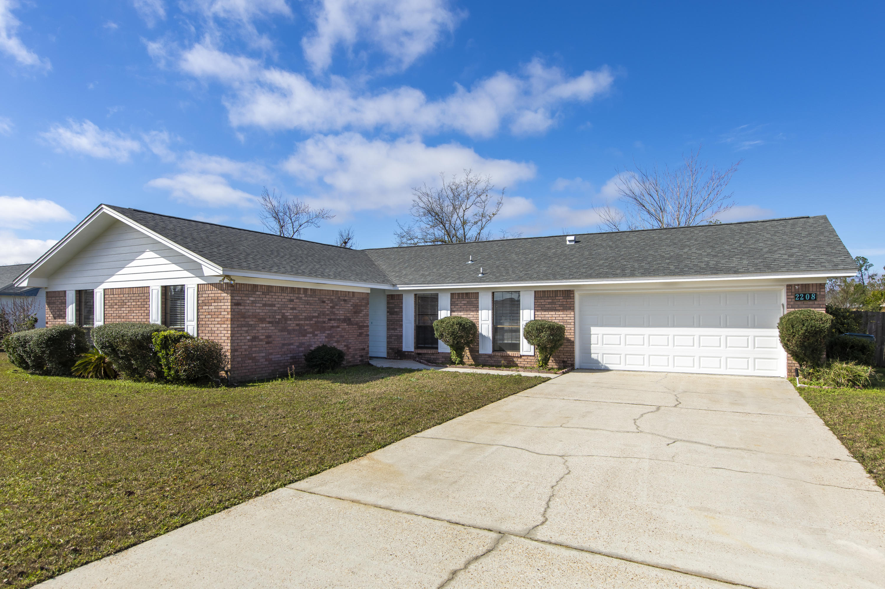 MOWAT HIGHLANDS PH 01 - Residential